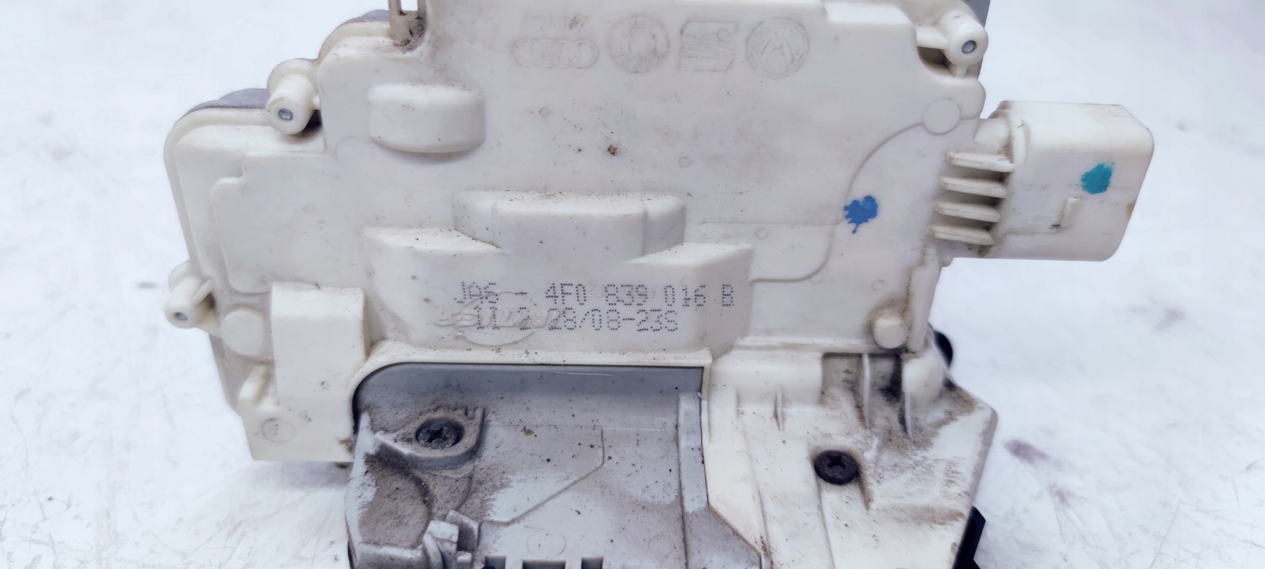 lock door right rear part AUDI A3 A6 4F0839016B 7 PIN
