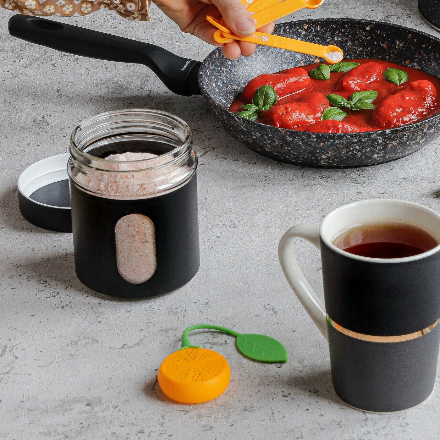 Wygodny ZAPARZACZ DO HERBATY ziół DO KUBKA Tadar Linia silikonowy