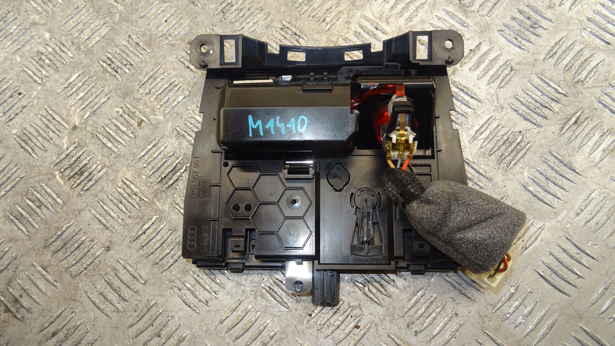 ashtray passenger compartment Audi OE 8K0857951