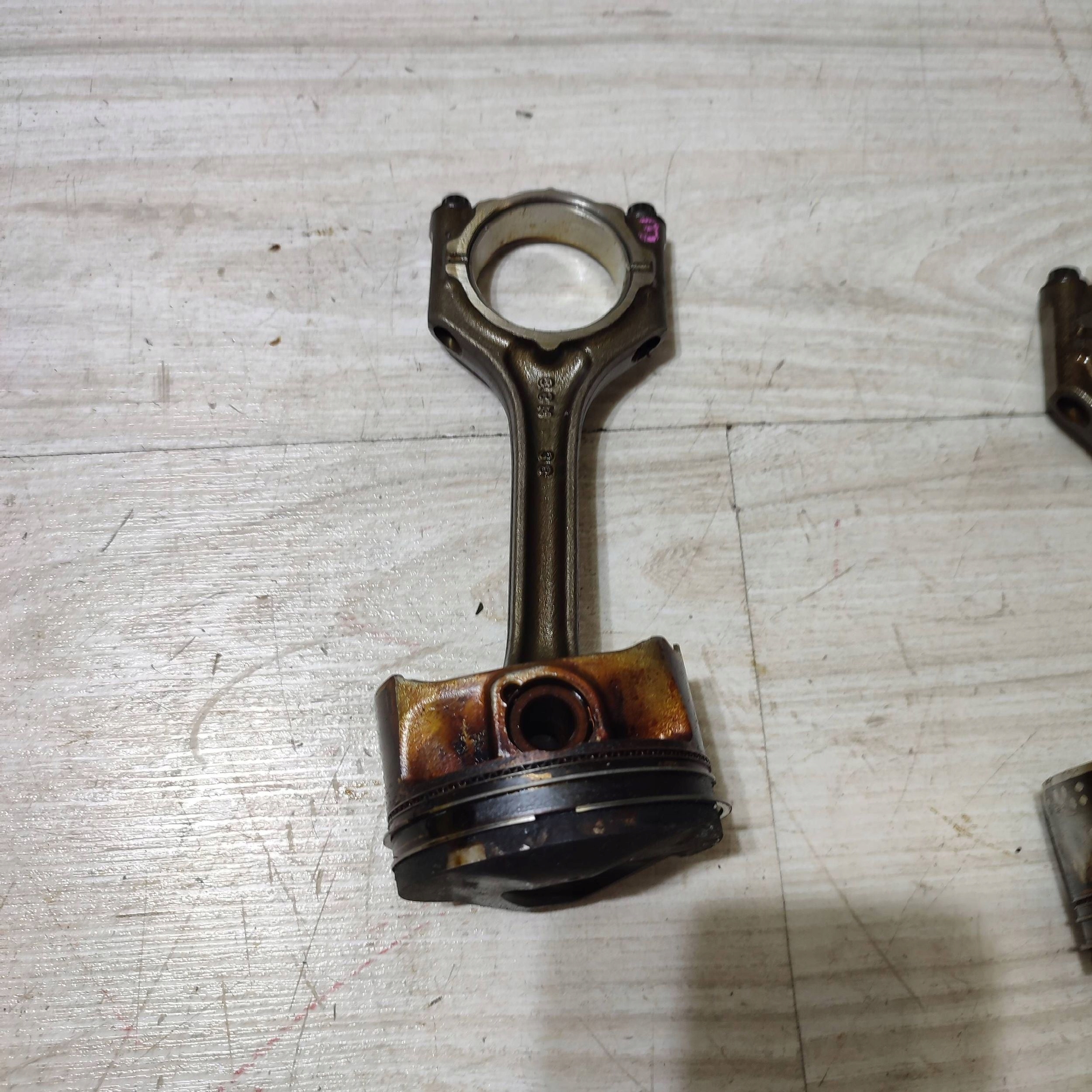 piston with connecting rod Suzuki Vitara (LY) 08488