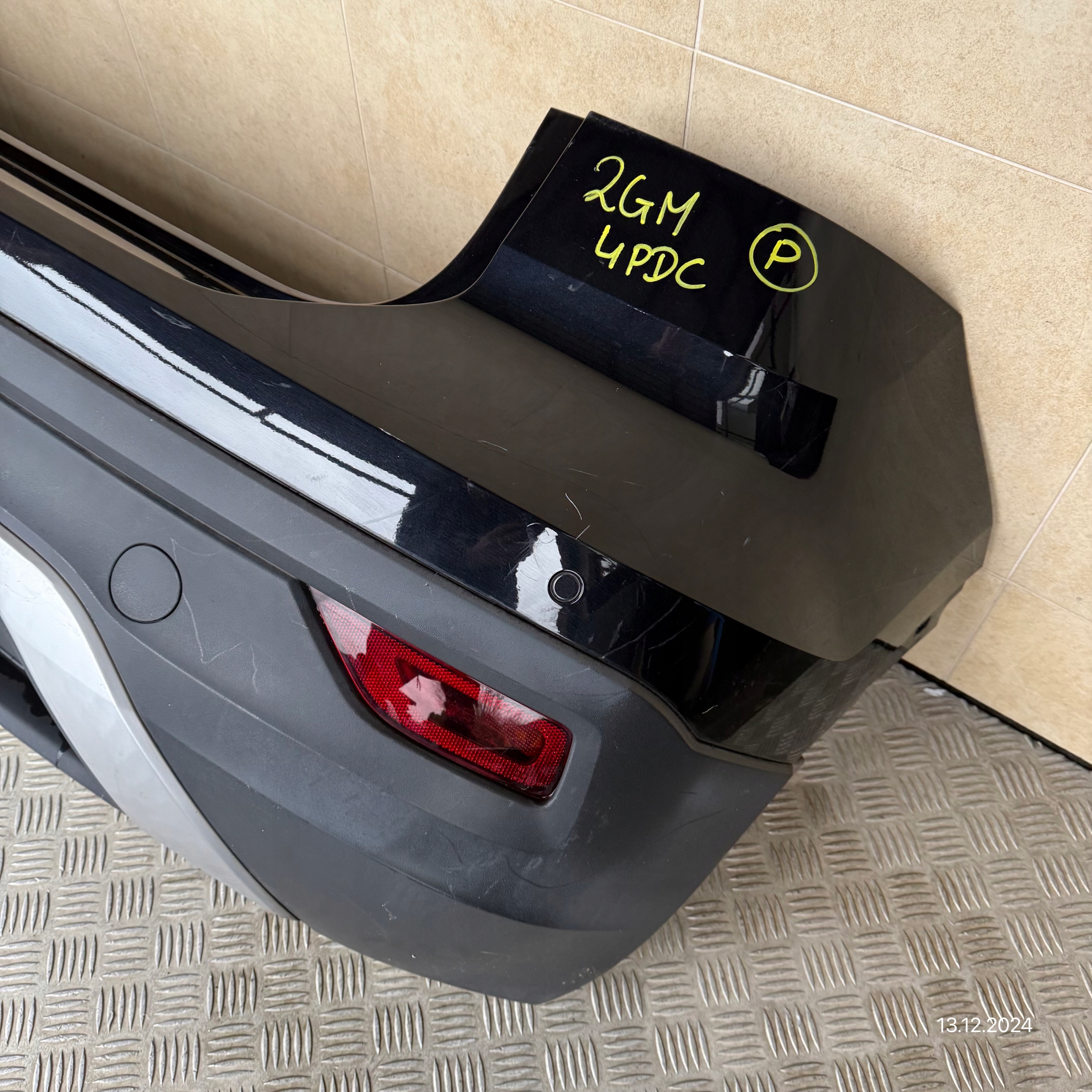 bumper rear complete VW VOLKSWAGEN T-CROSS 2GM 2019 ROK 4 PDC