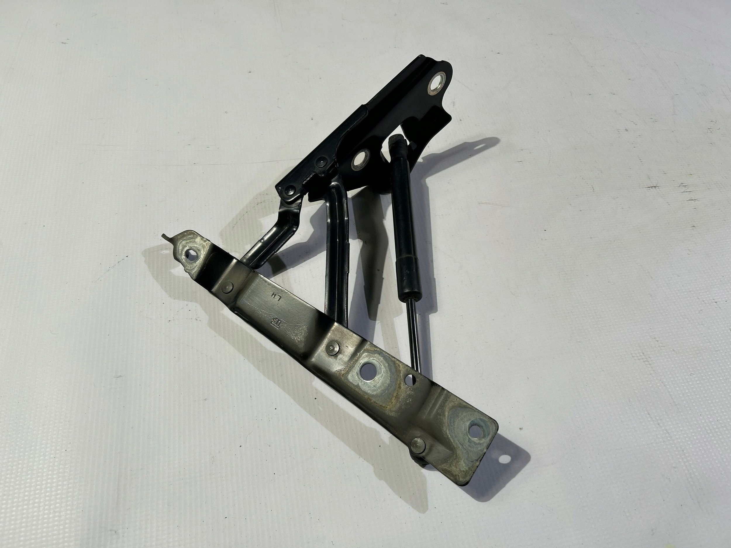 hinge damper bonnet boot left Dodge Challenger 2015
