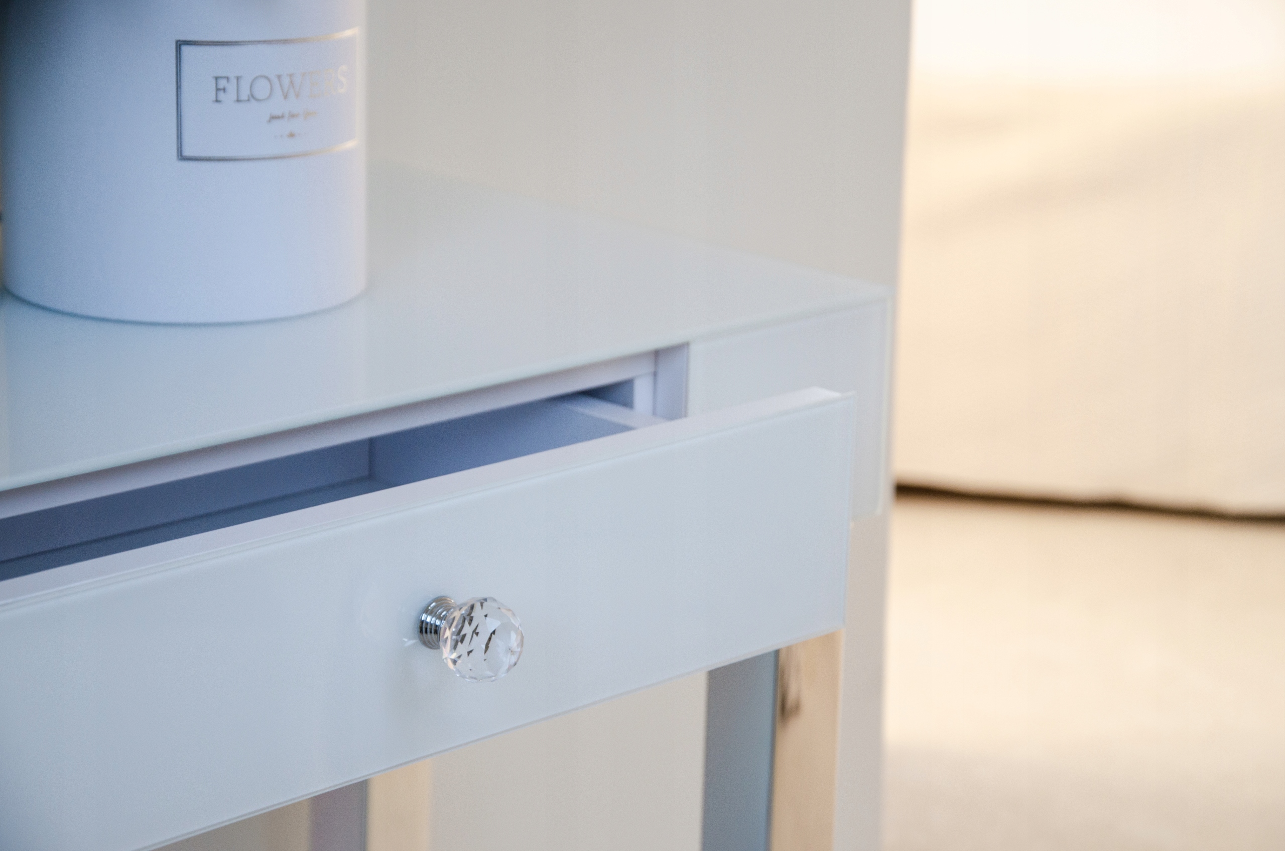 Konsola lustrzana z półką stelaż chrom BROOKLYN I Montaż meble do samodzielnego montażu