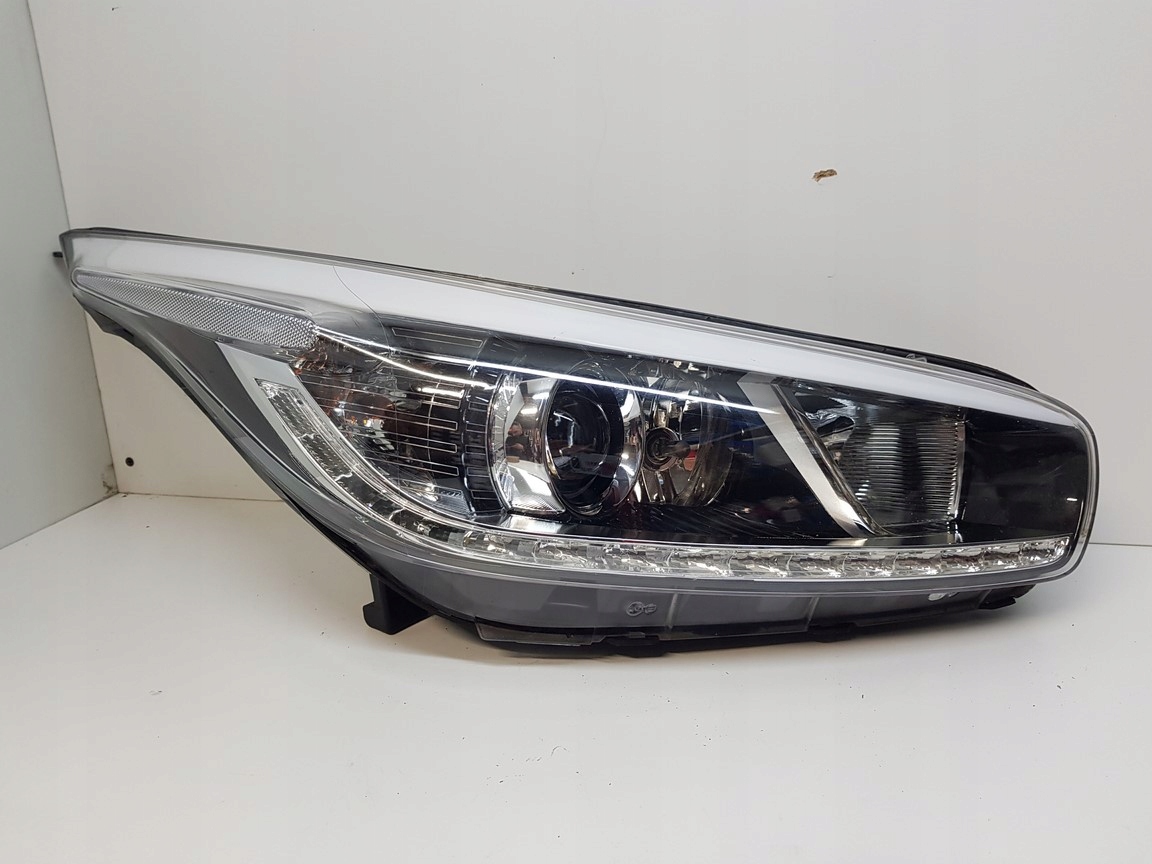 KIA CEED II light right front lens LED EU 2012