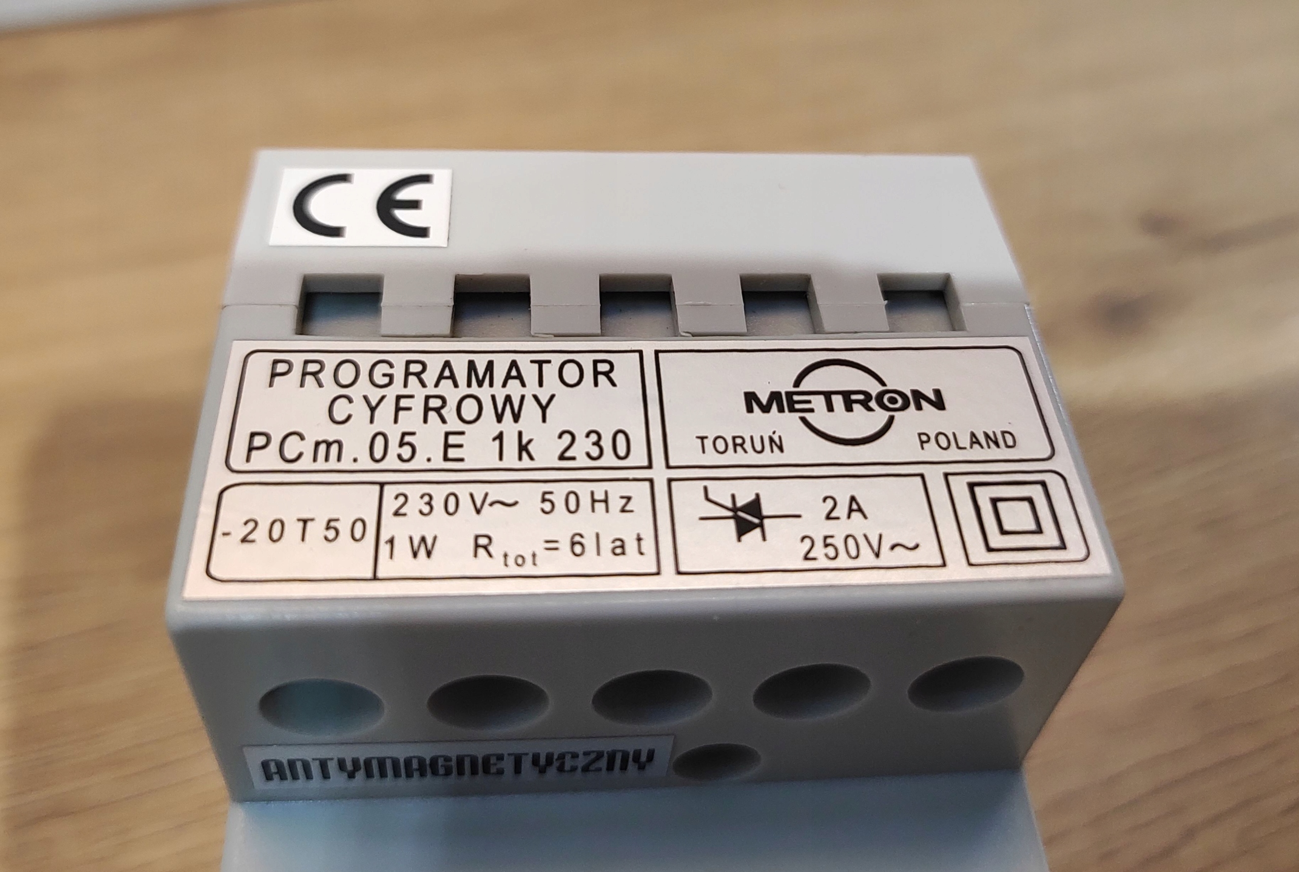 Zegar programator cyfrowy czasowy METRON PCm 05 AN Marka inny