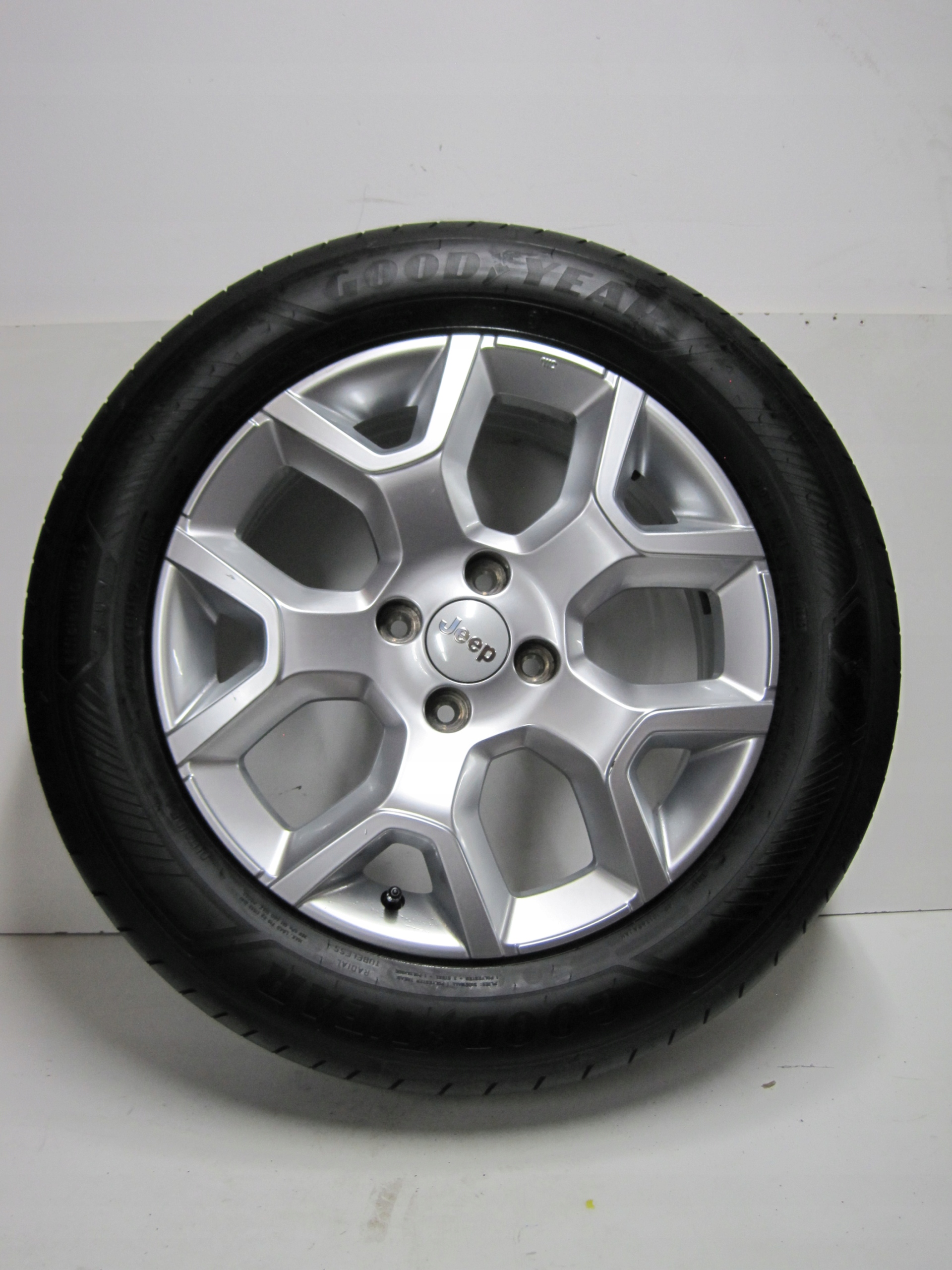 wheels discs tyres JEEP AVENGER R17