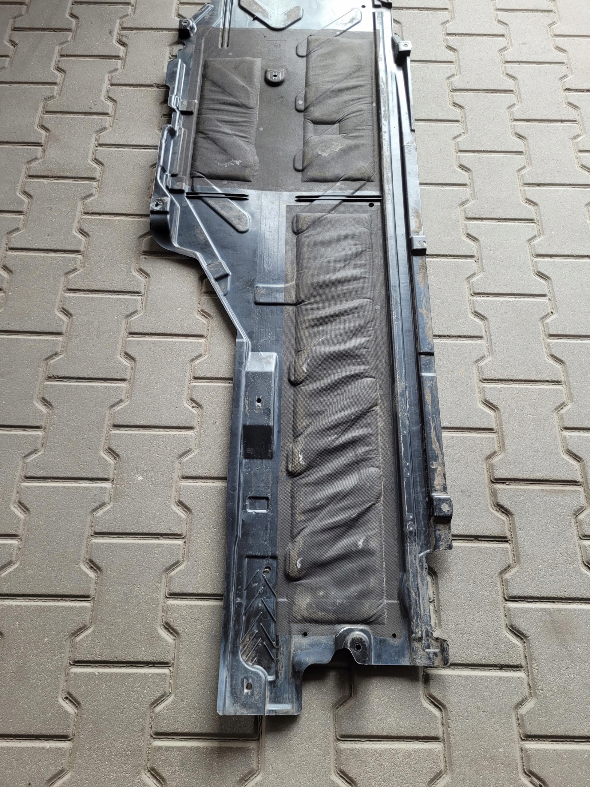 cover chassis left A2136803906 MERCEDES W213 E 220 D 2.0 CDI