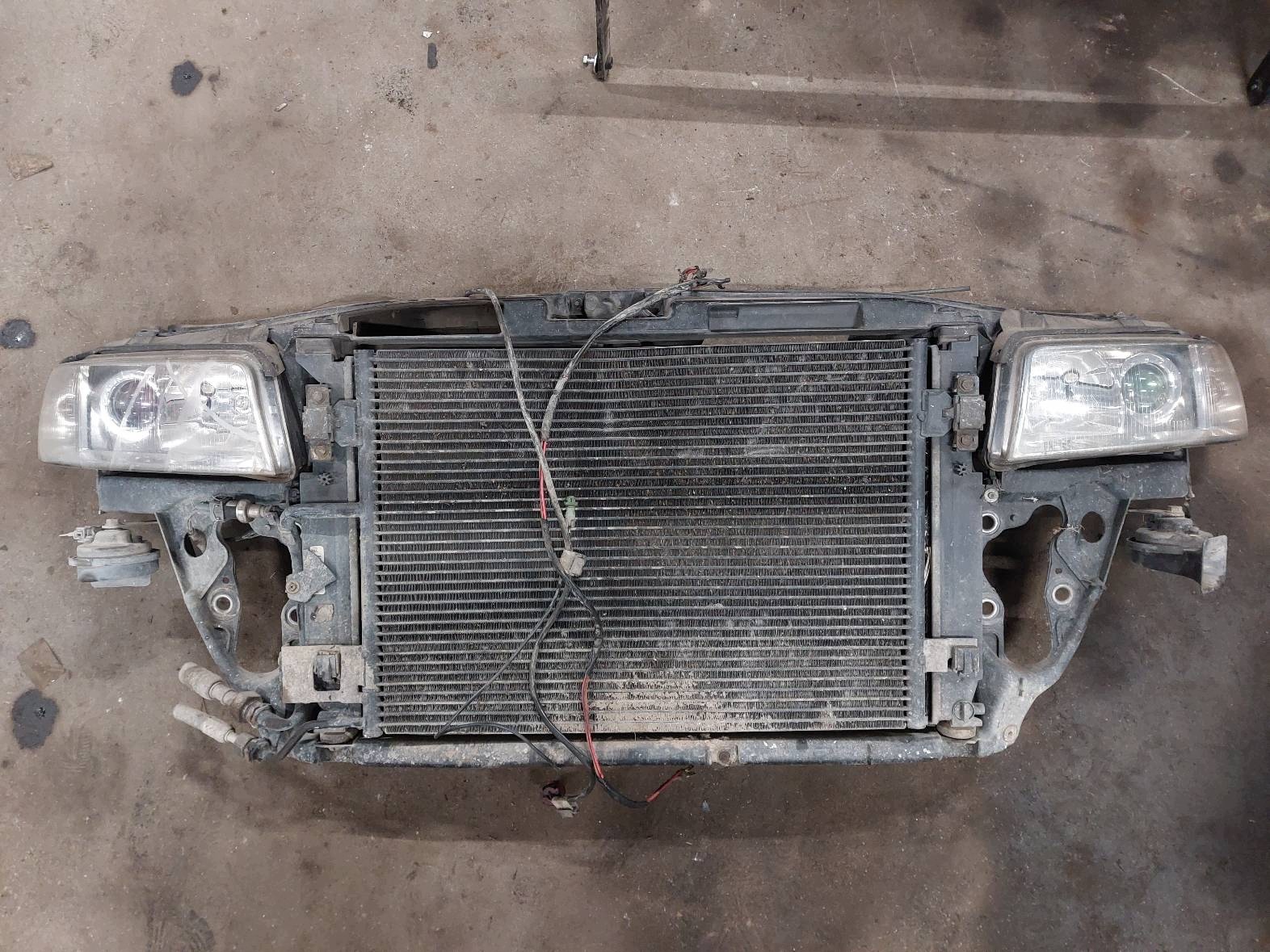 support panel for radiators pillar iron + radiator + lights AUDI A4 B5 ID: 232515