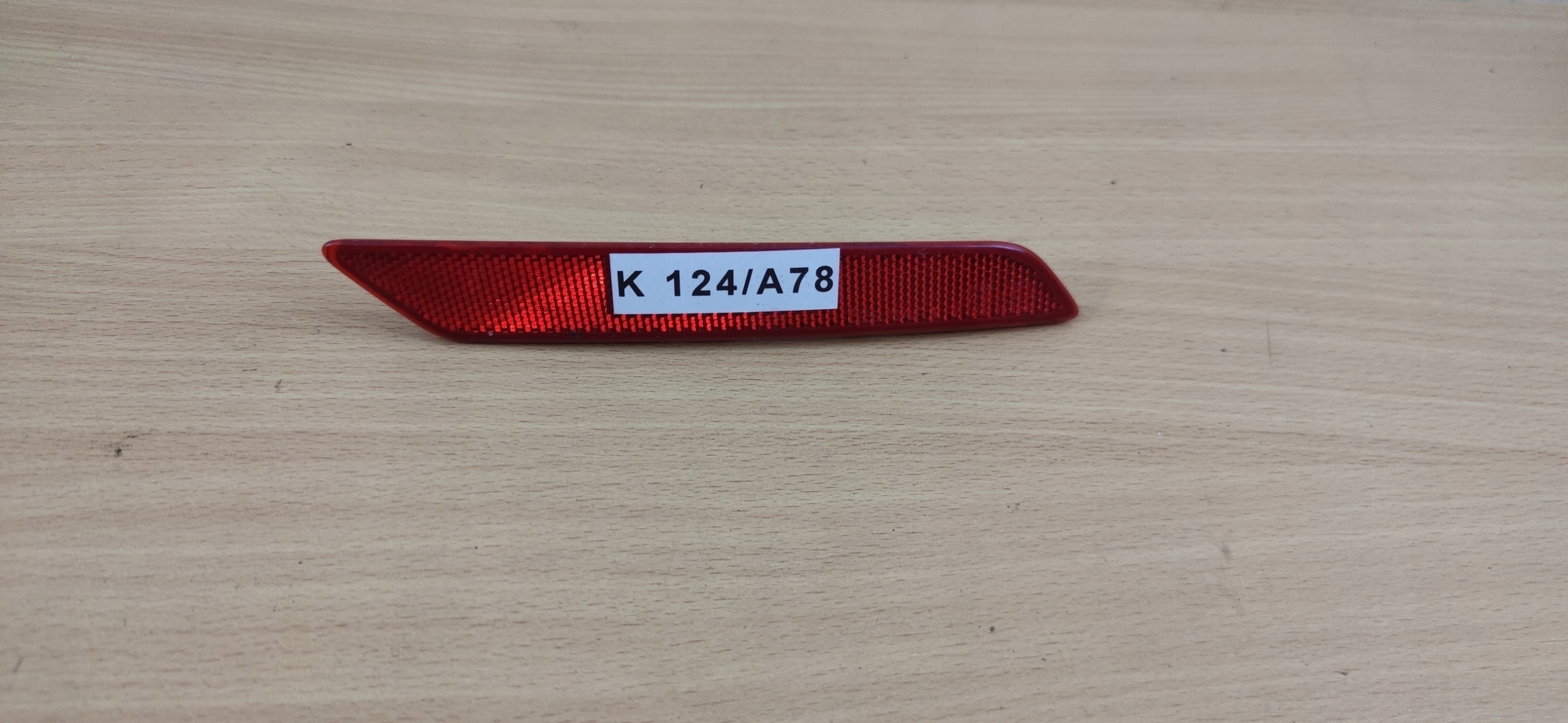 JAGUAR E-PACE ODBLASK PARAURTI DESTRA POSTERIORE X590 RH