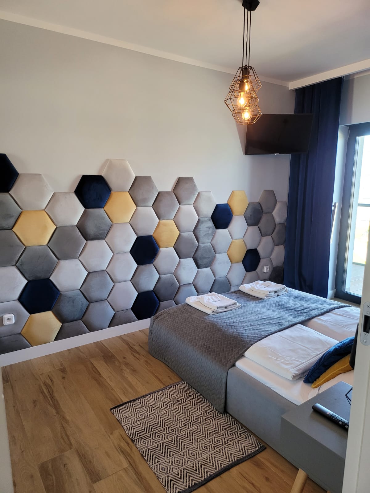 Alt