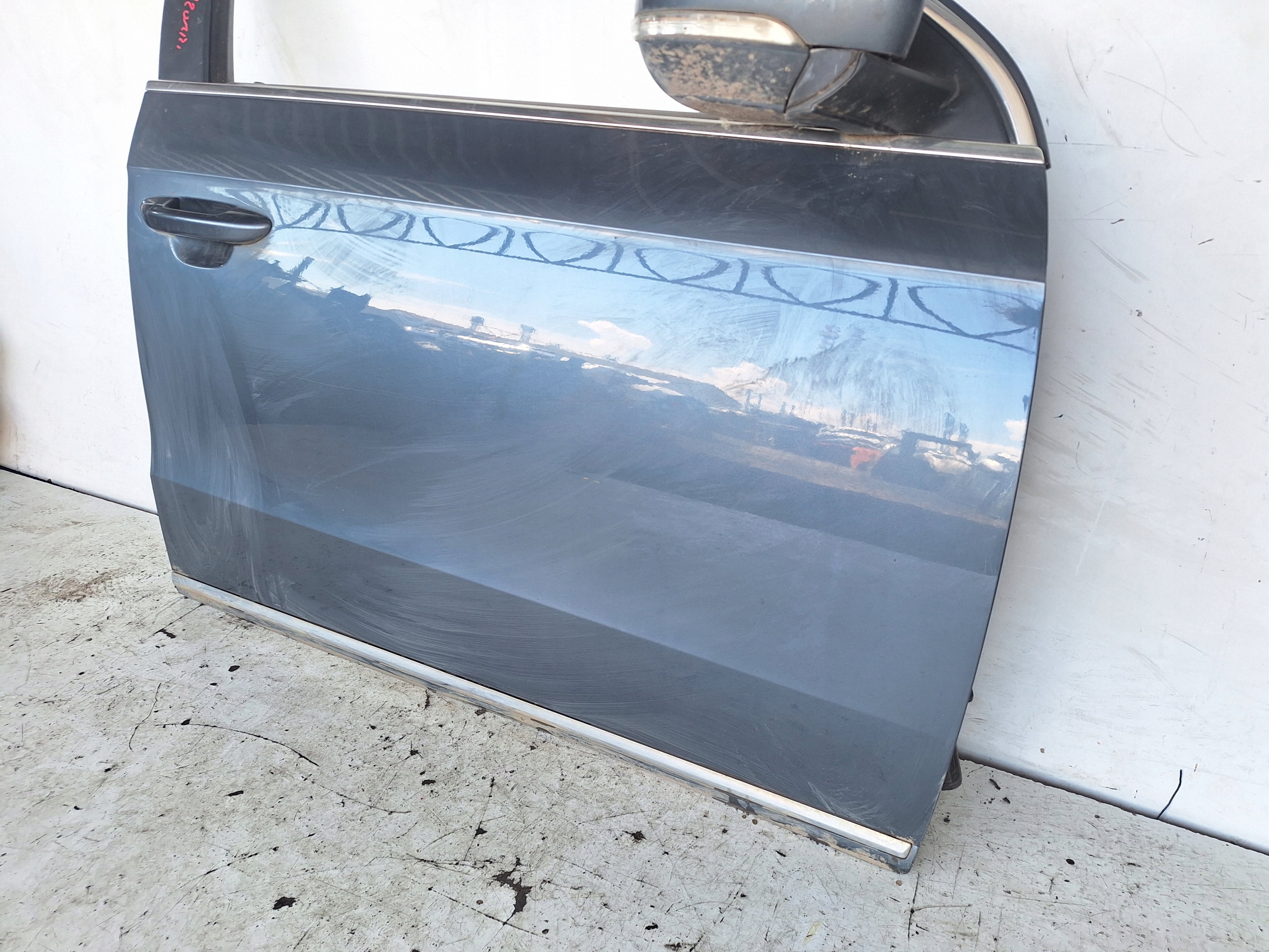 VOLKSWAGEN PASSAT B7 10-14 door right front KOMBI