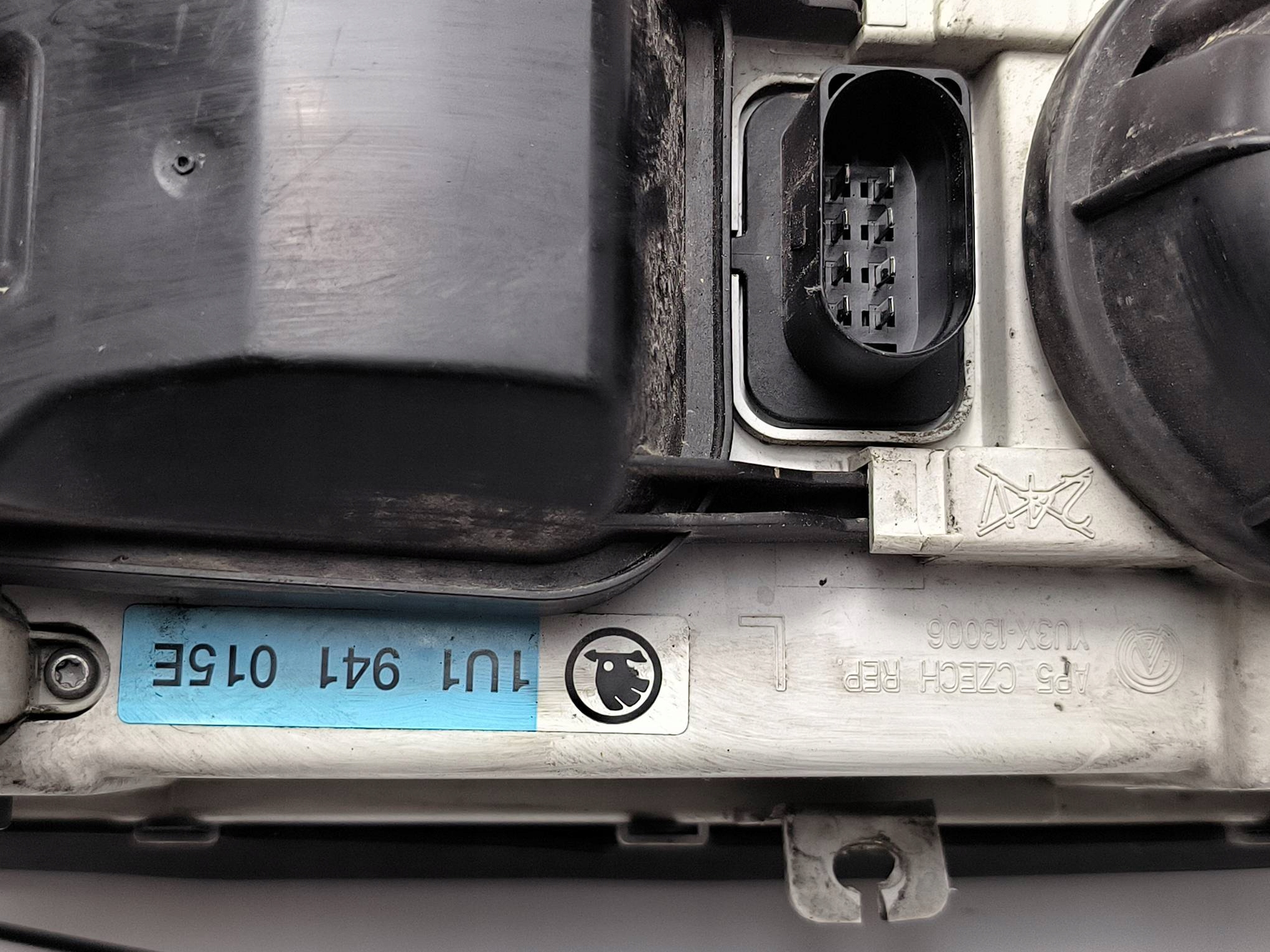 light left front SKODA OCTAVIA and LIFT