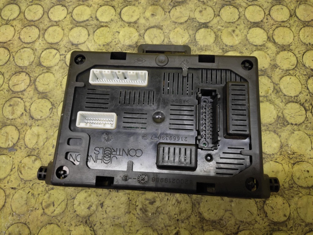 RENAULT MODUS module BCM 8200292040