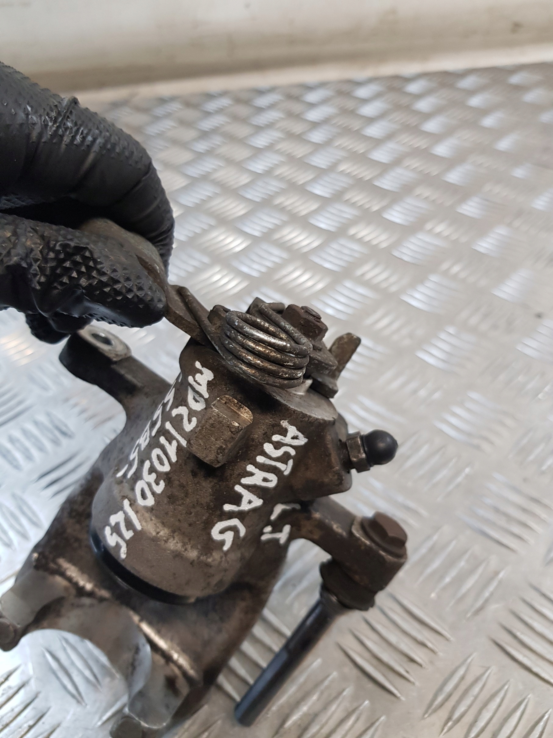 caliper brake left rear part OPEL ASTRA G HB 03R