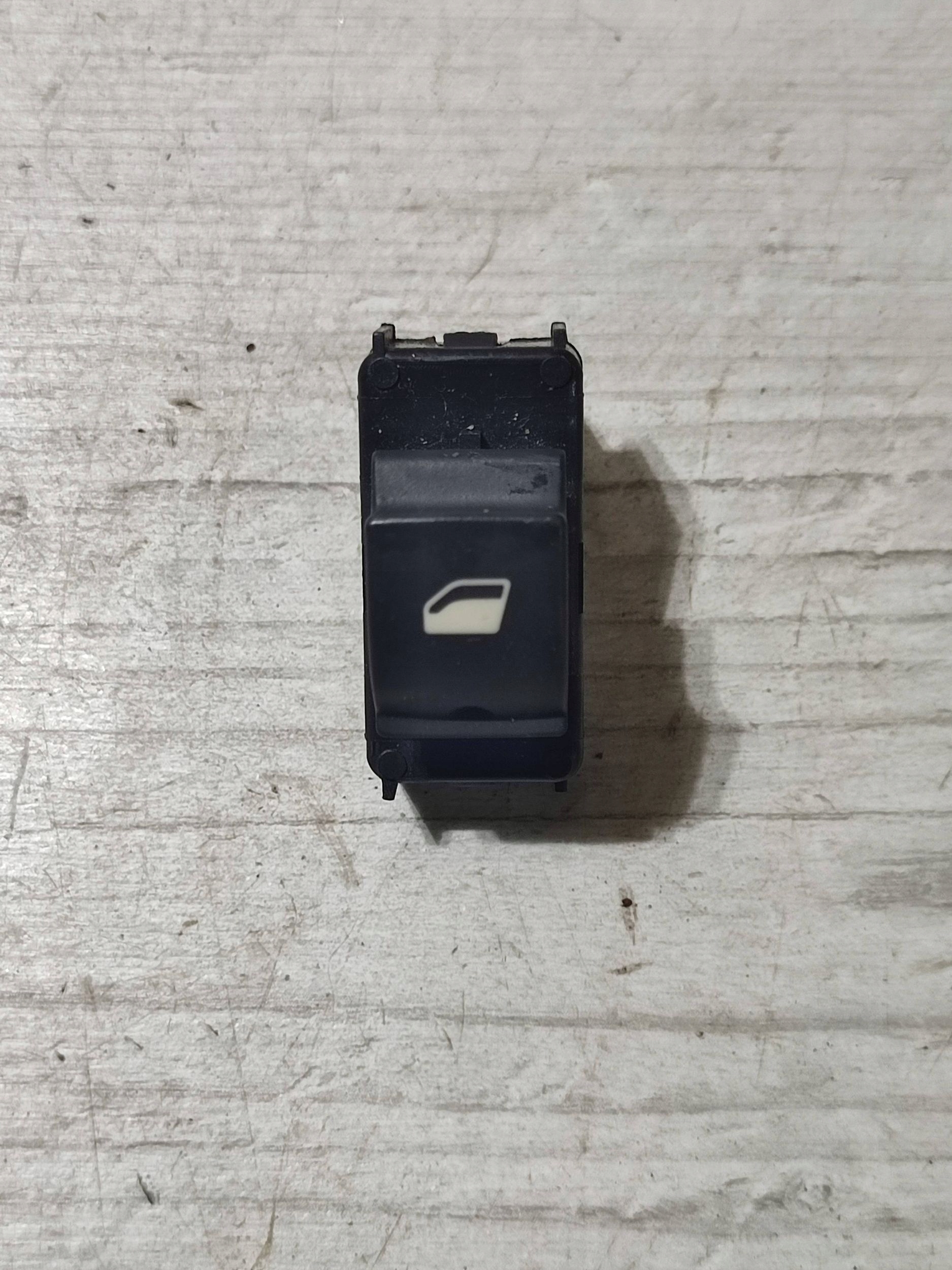 Opel Corsa F 2020 control panel window control switch