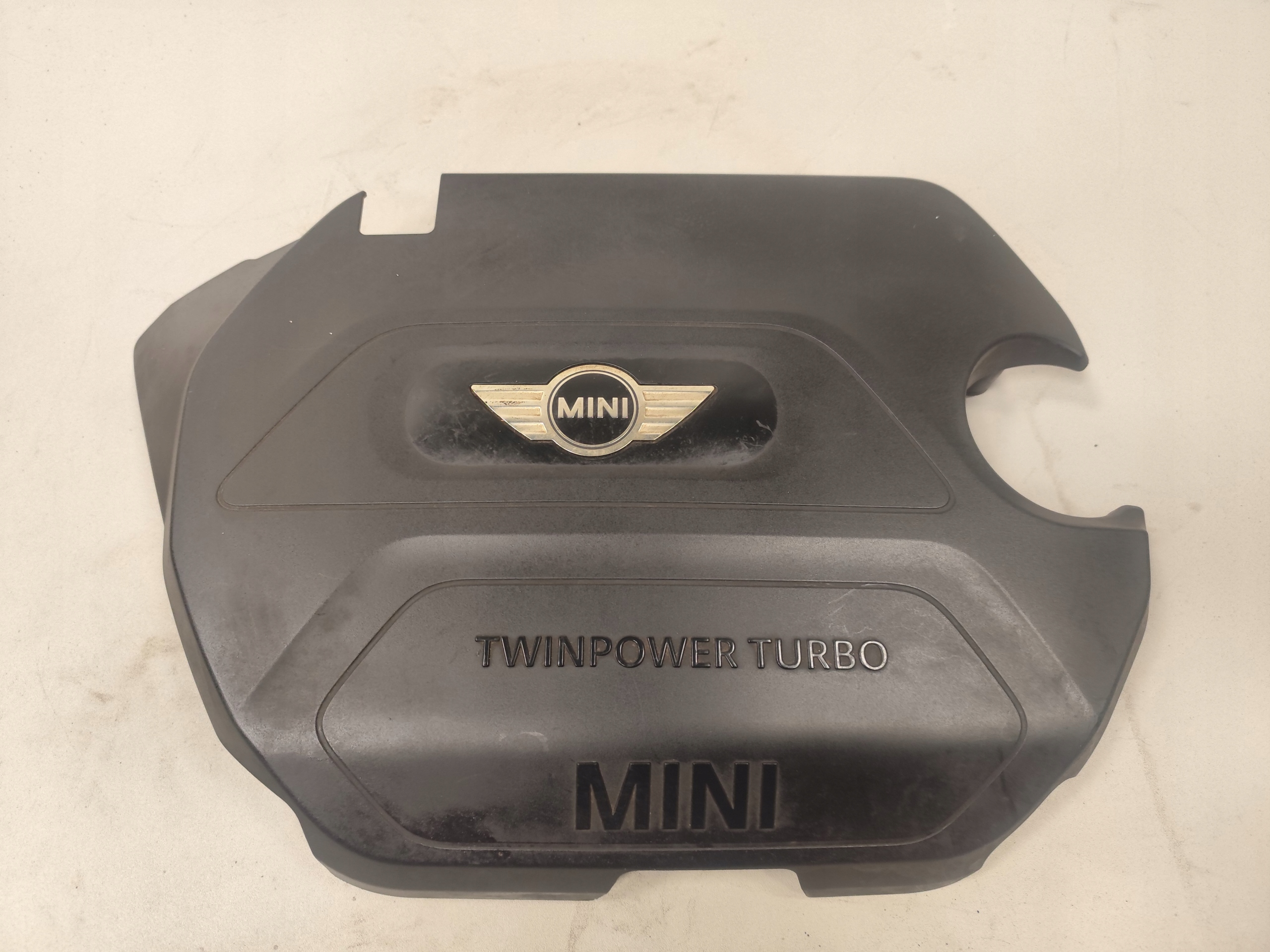 MINI CLUBMAN F54 fedél motorfedél
