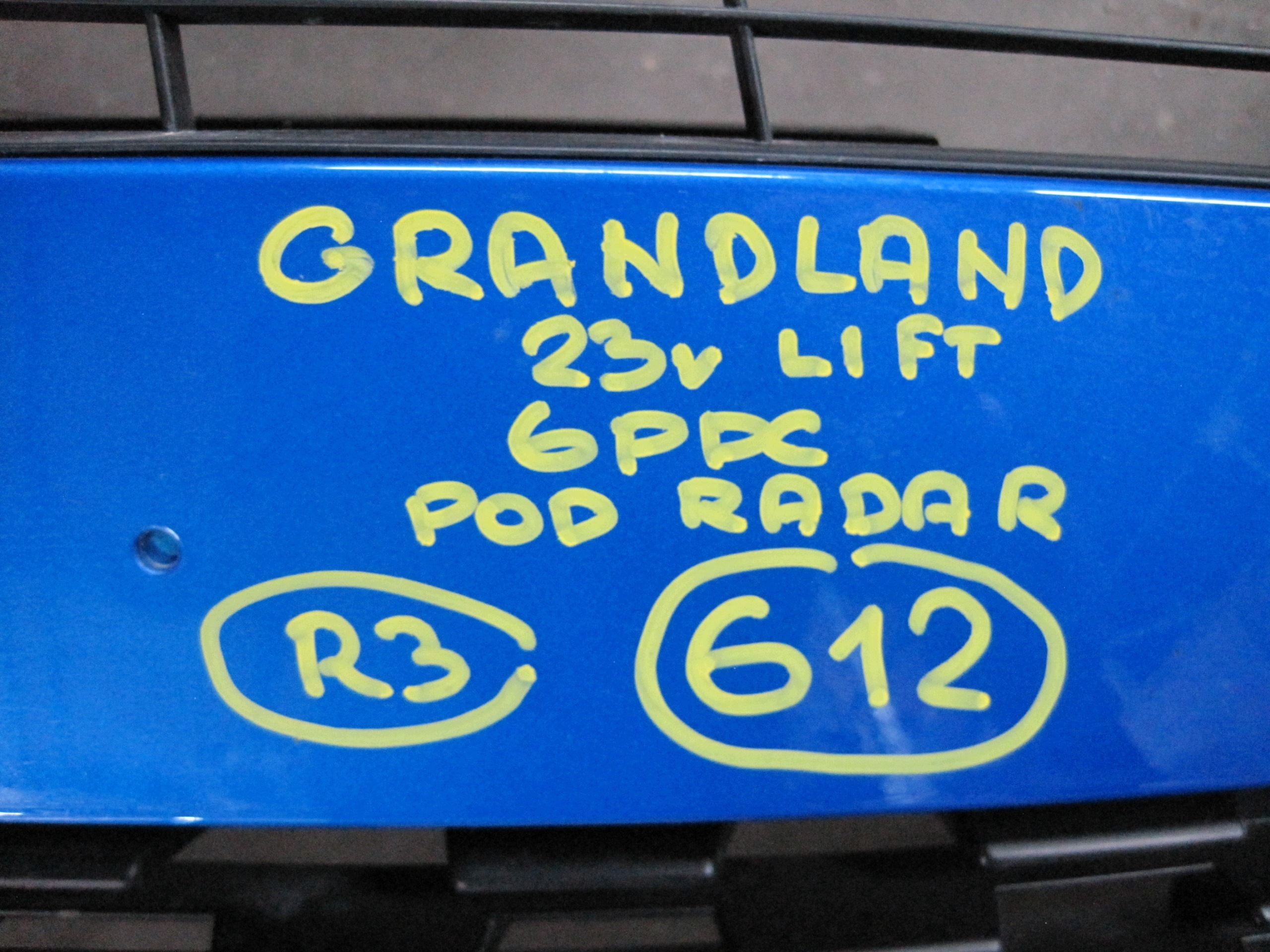 bumper OPEL GRANDLAND 6 PDC LIFT 23R front front