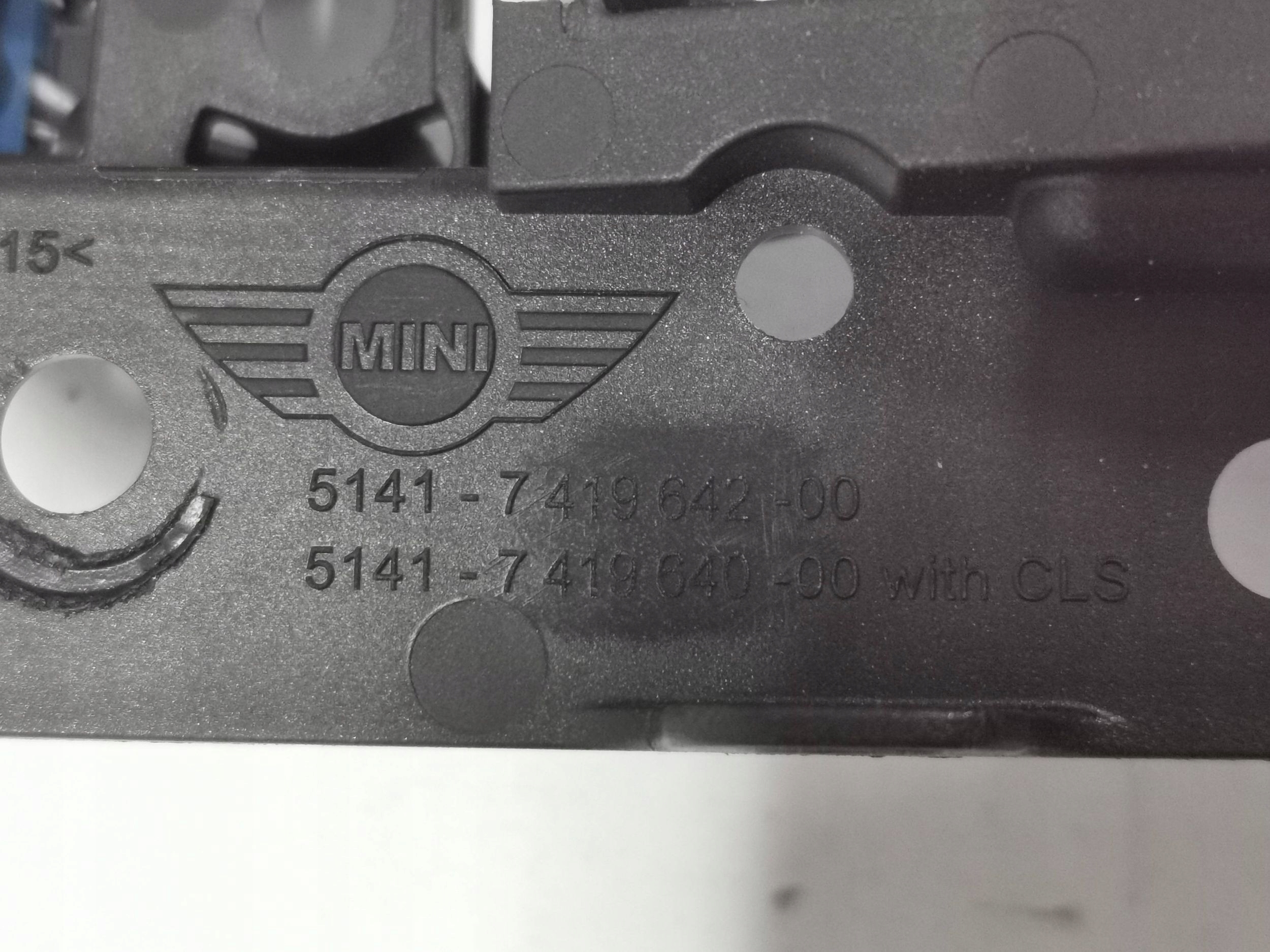 ручка двери, Держатель внутренних передних MINI COOPER F55 правая 6.035
