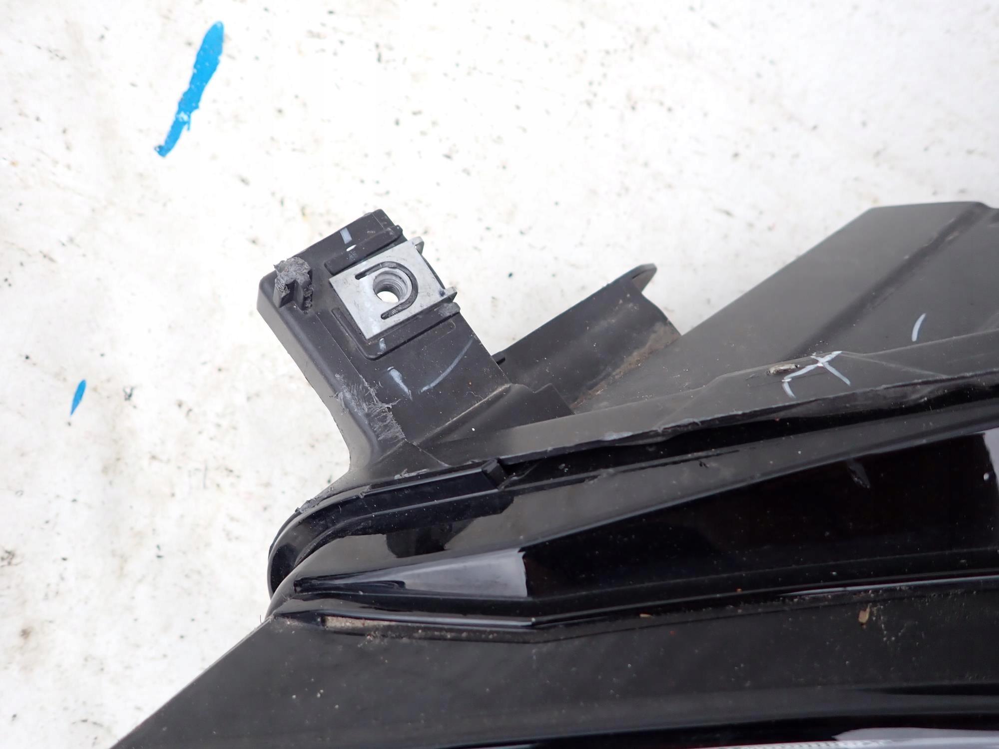 TESLA MODEL 3 Y 17-> light front front left