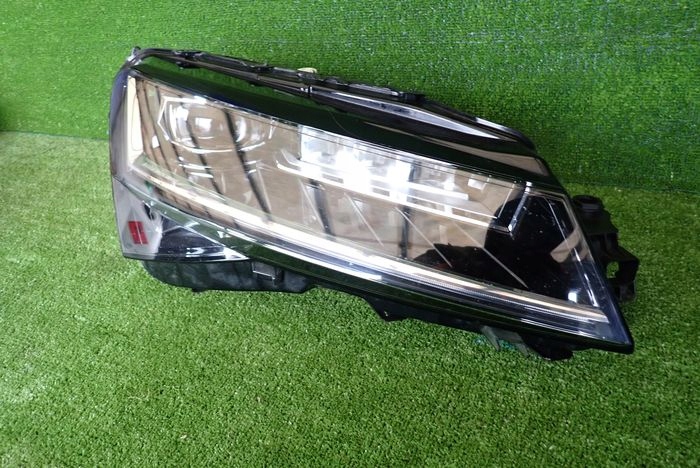 SKODA SUPERB III FULL LED LIFT 17- reflektor right light right