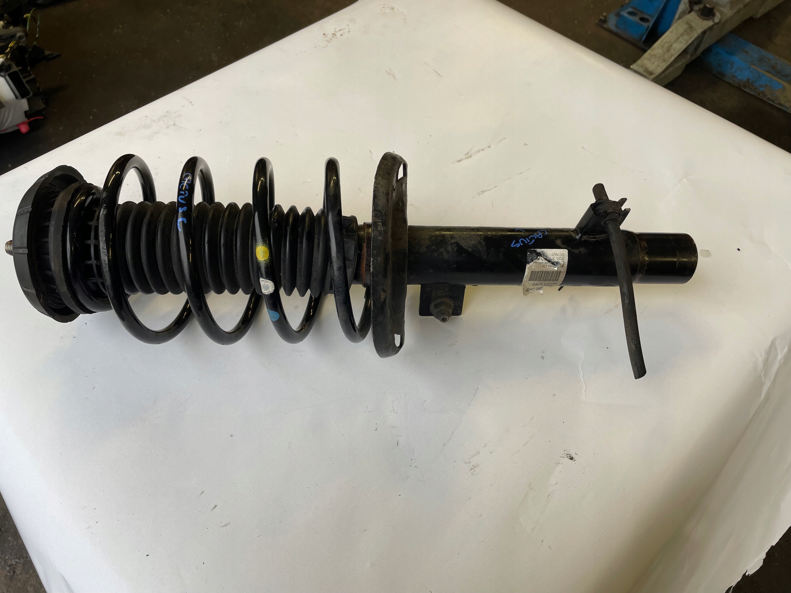 CITROEN C4 CACTUS 1.2 VTI shock absorber left front 9810705080