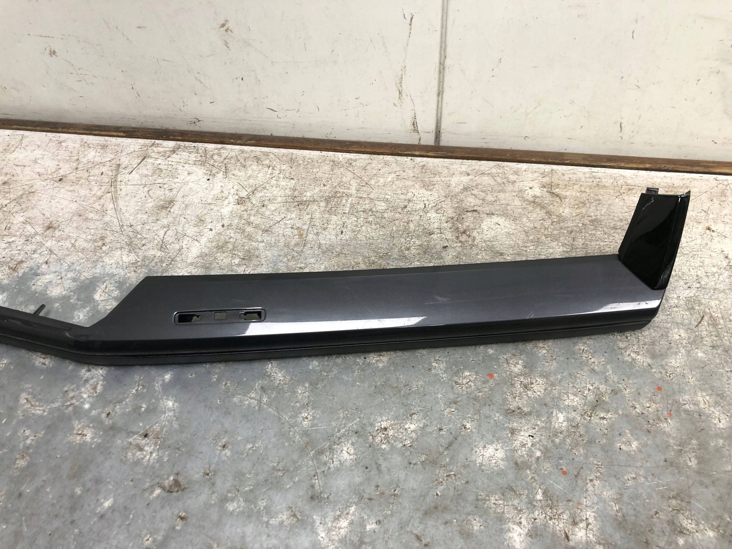 Moulage DEKOR Console AUDI Q4 E-TRON 89B853190