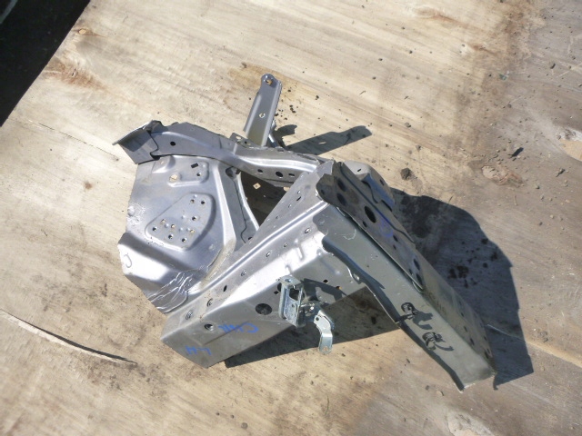 Toyota CHR C-HR чверть передня передня ліва