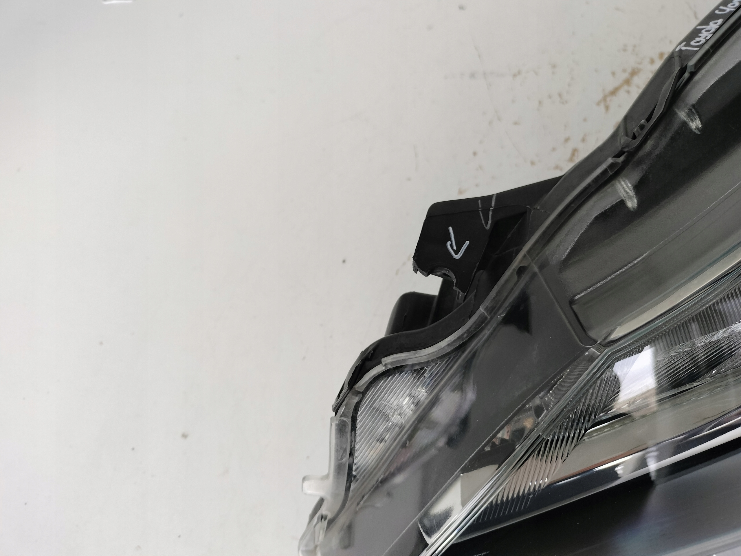 light left REFLEKTOR TOYOTA YARIS III 17- LIFT