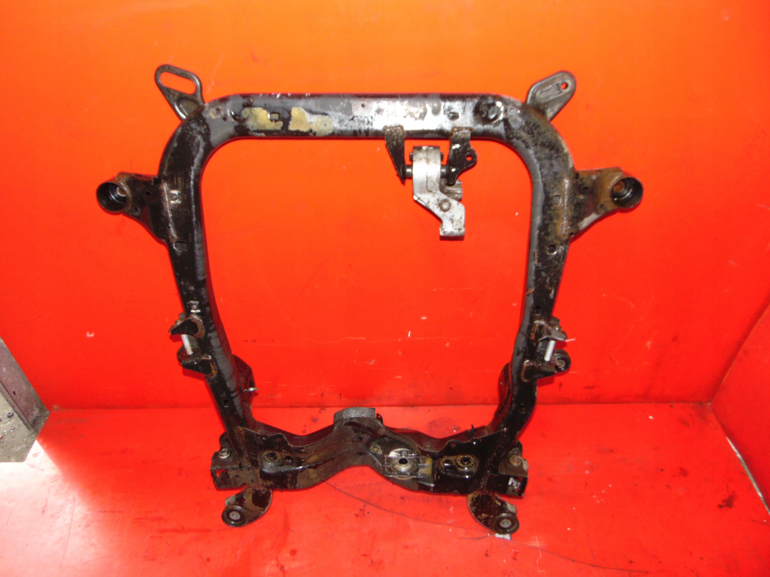 OPEL ASTRA 3 H III GTC axle beam subframe axle beam TRAWERS front 2.0T sider front