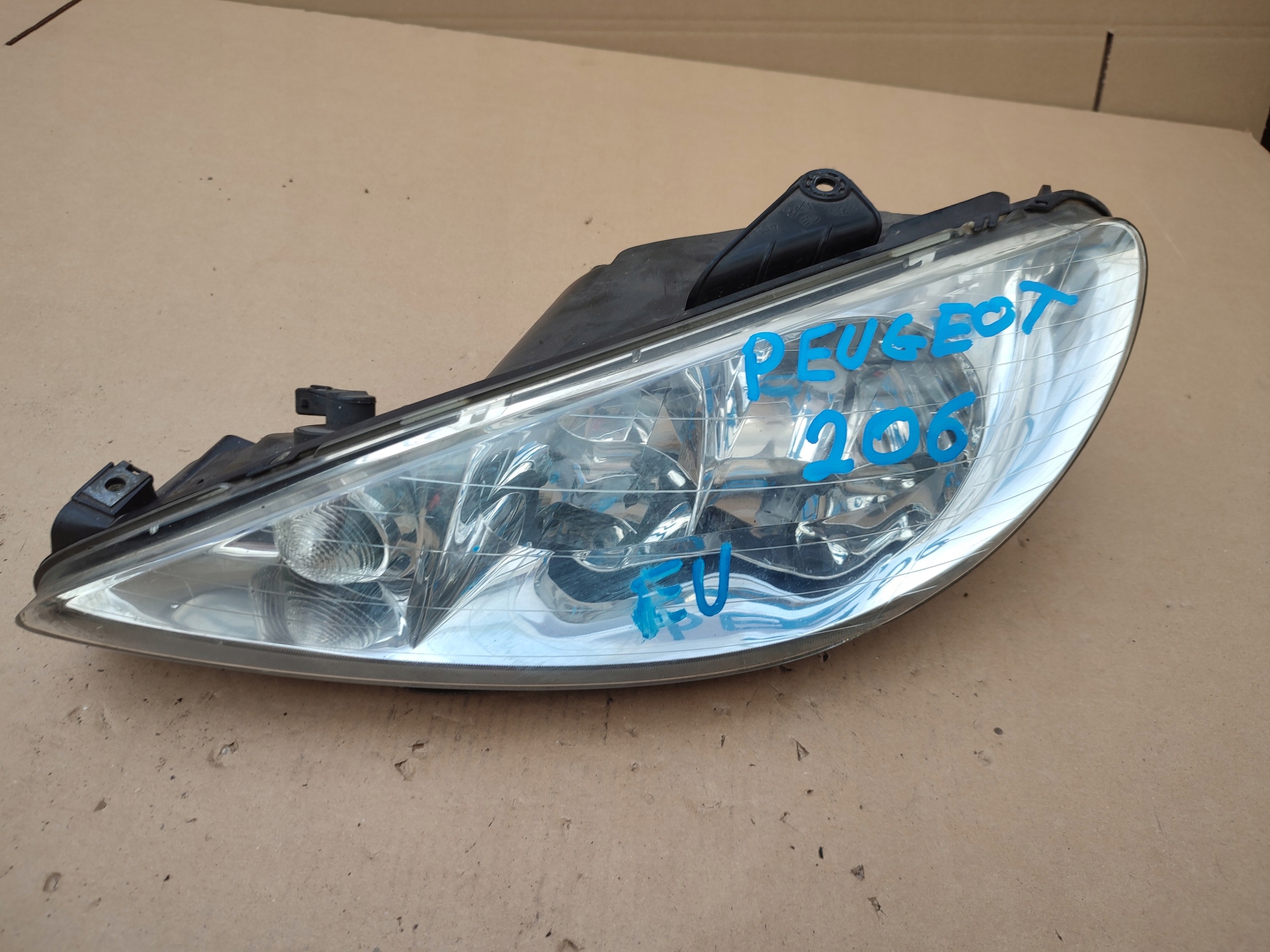 REFLEKTOR light left front PEUGEOT 206 LIFT (2003-2009) EUROPA 9628666880