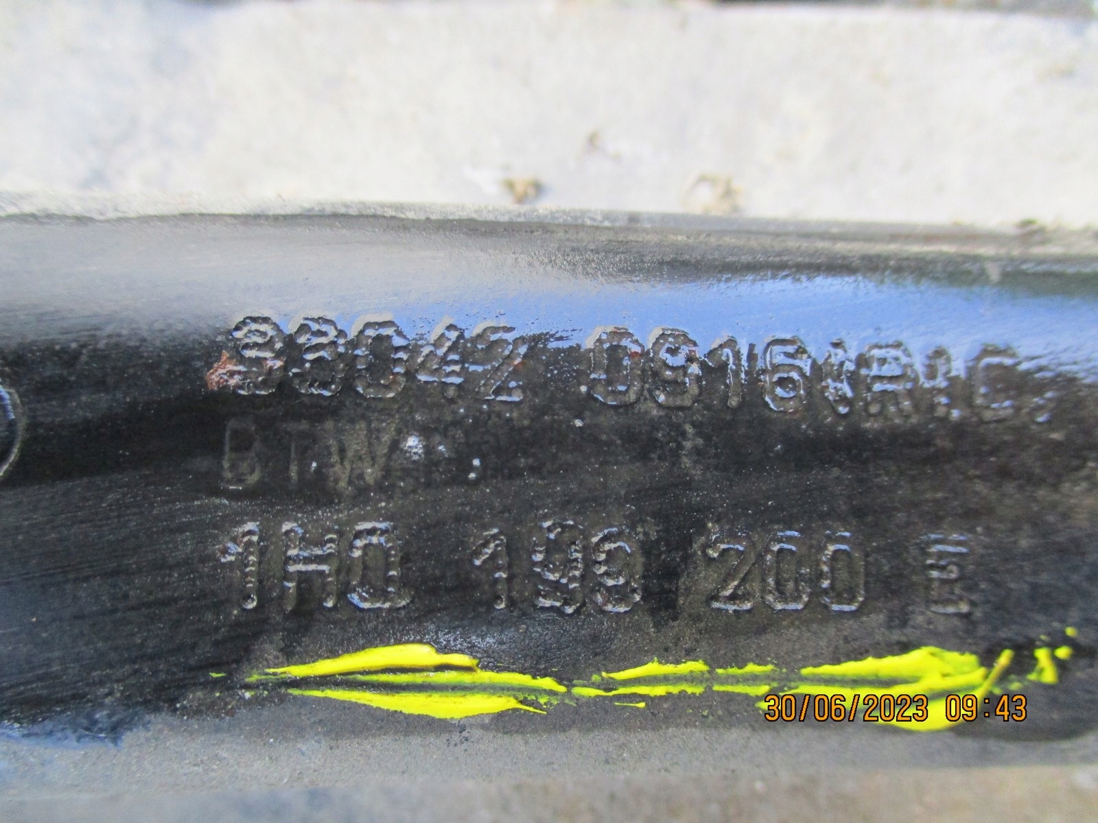 sider below engine VW GOLF III 1H0 1H0199200E