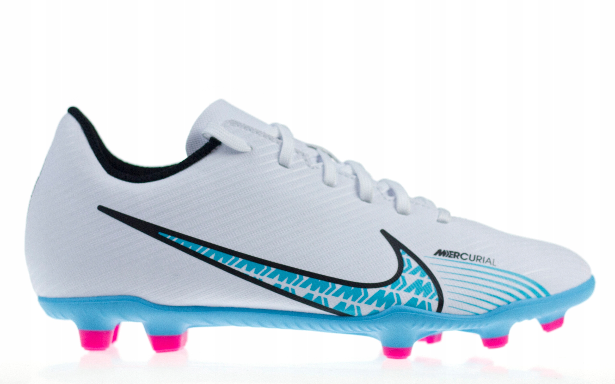 Lanky, zátky Nike Jr Vapor 15 Club Fg/mg