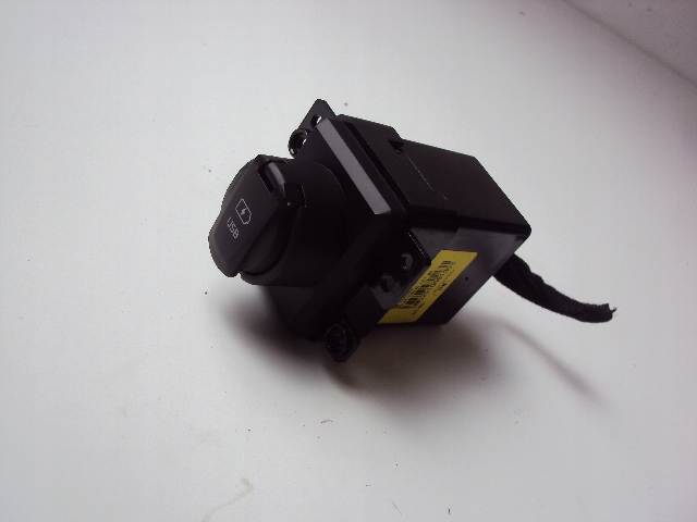 GNIAZDO USB KIA SPORTAGE IV 2016-