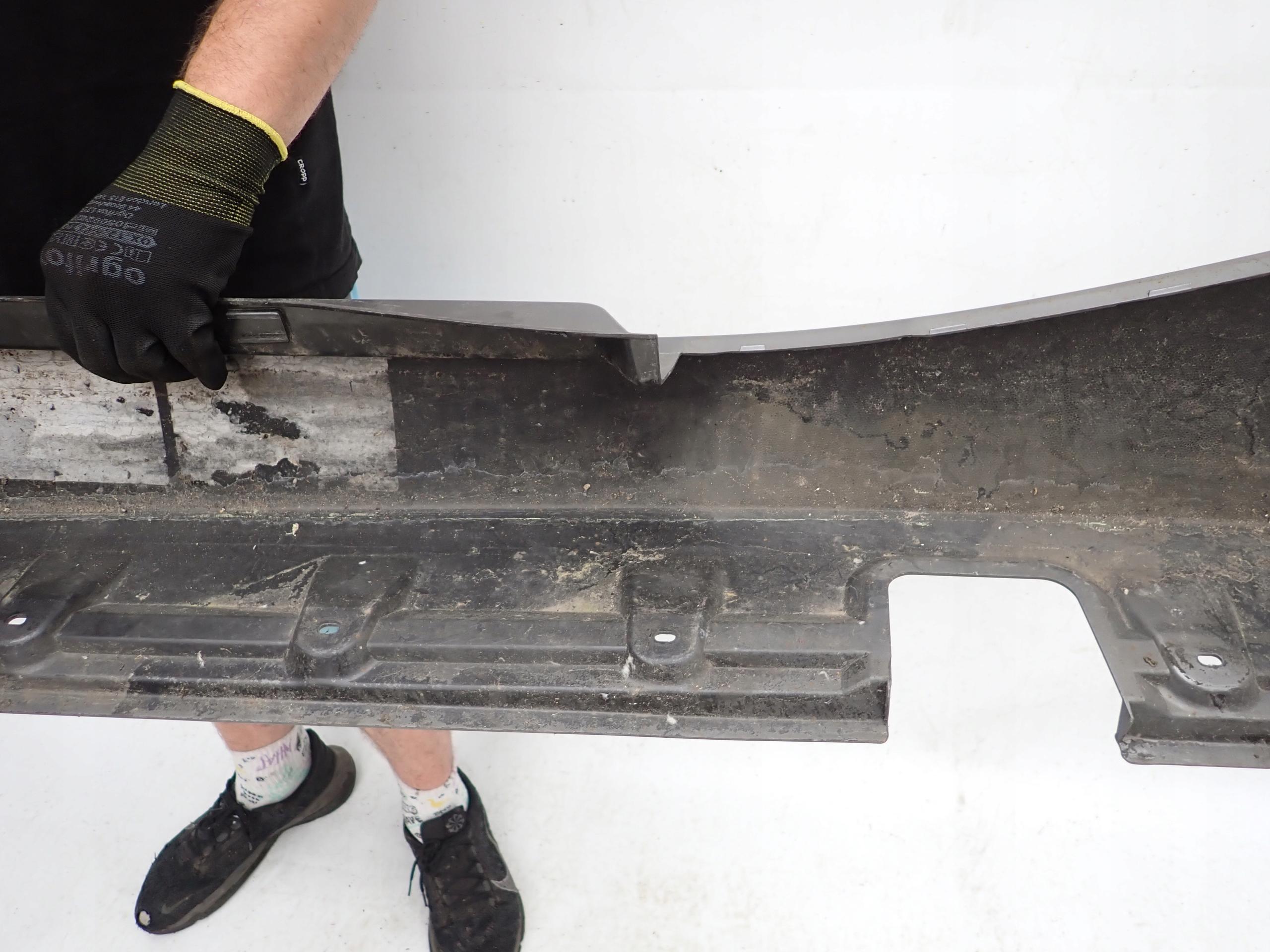 BMW Z4 and 1 E85 E86 02-09 threshold left moulding threshold left