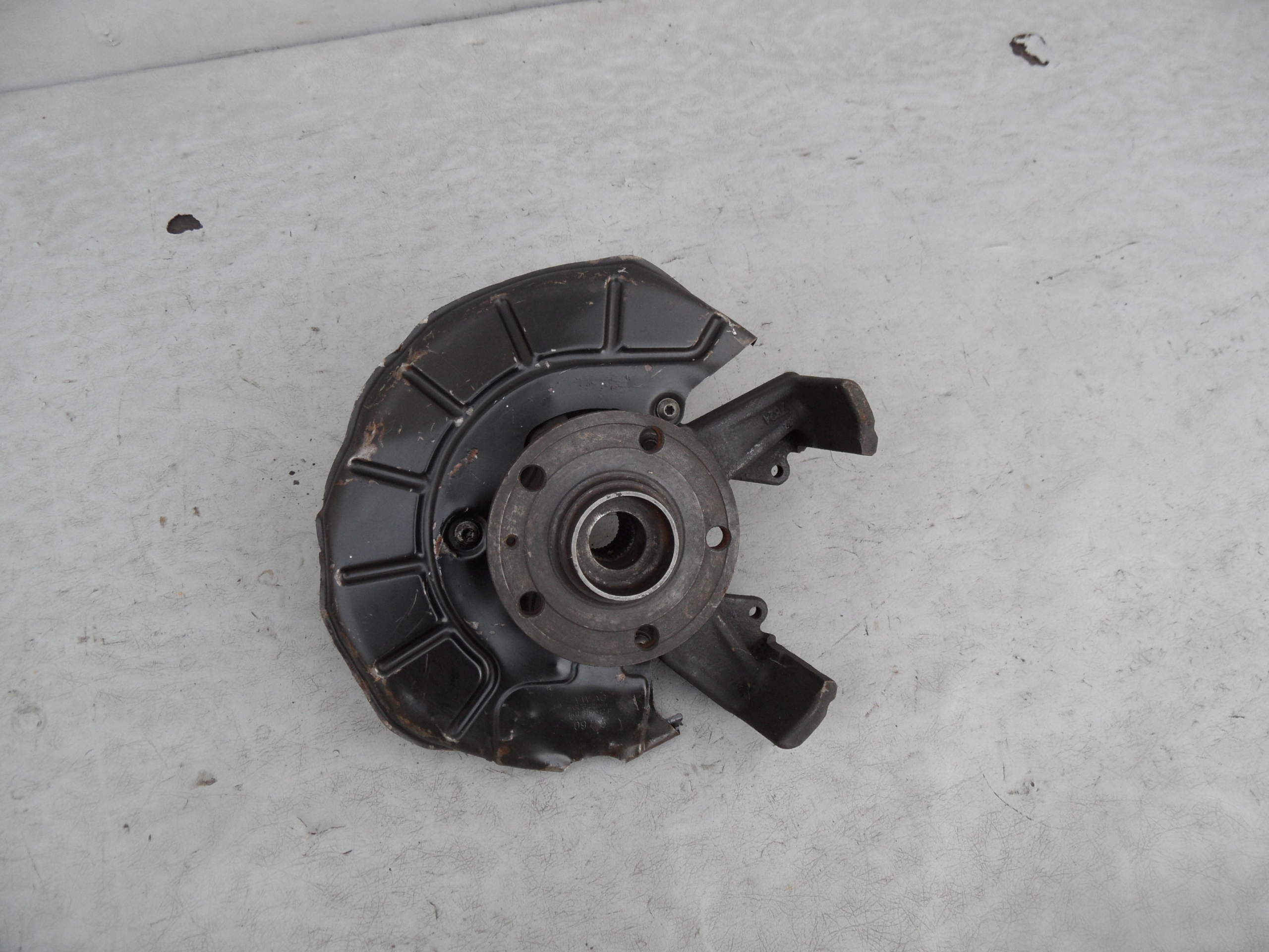 1.6 1.9 - Кросовер маточина права VW GOLF V A3 8P OCTAVIA II