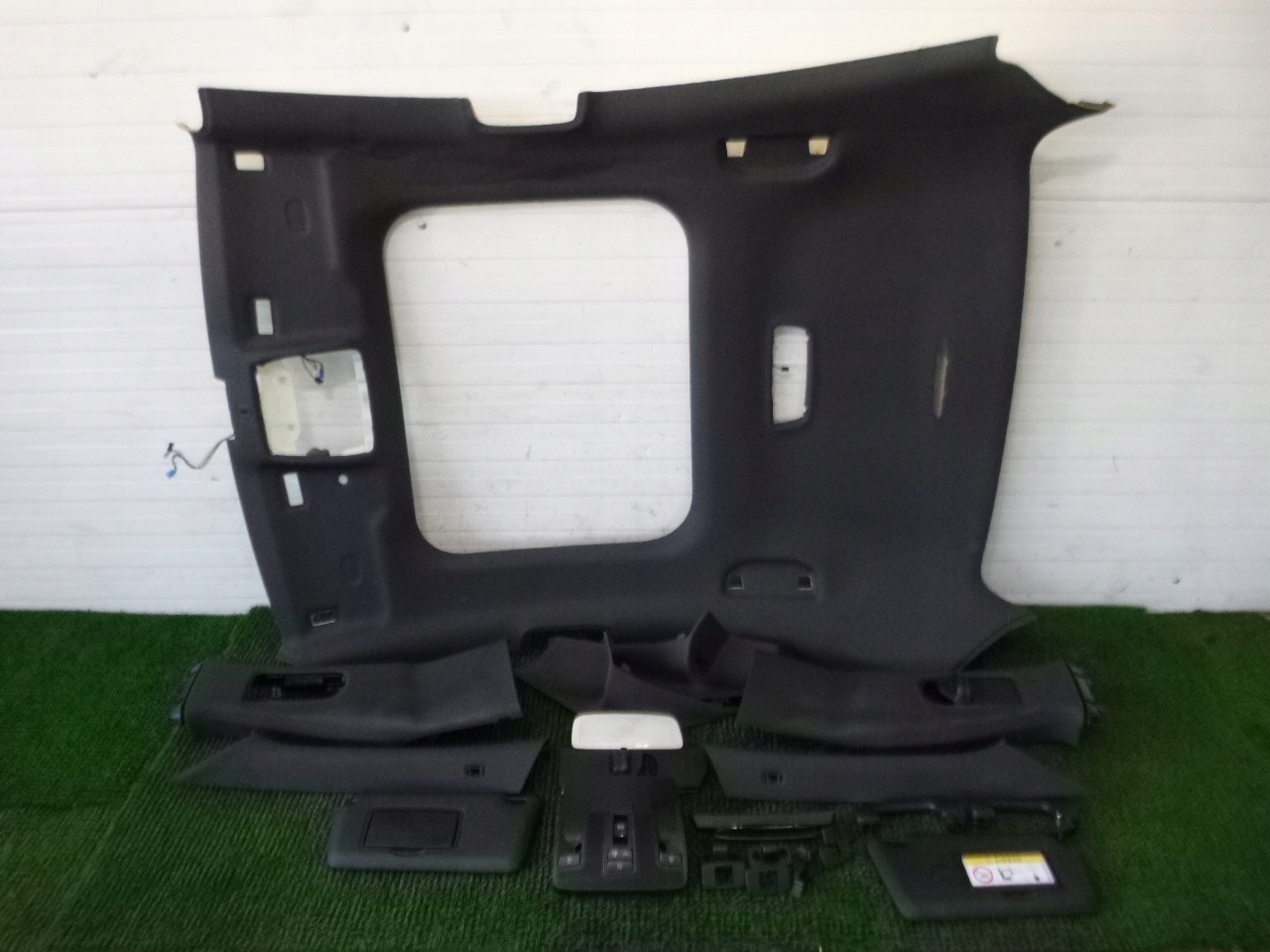 MERCEDES CLA W117 AMG потолок пластиковые стойки