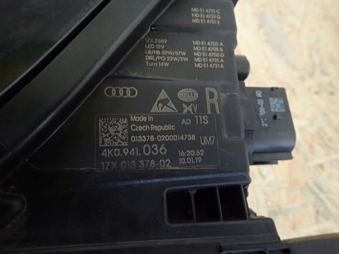 Audi OE 4K0941036 фара P