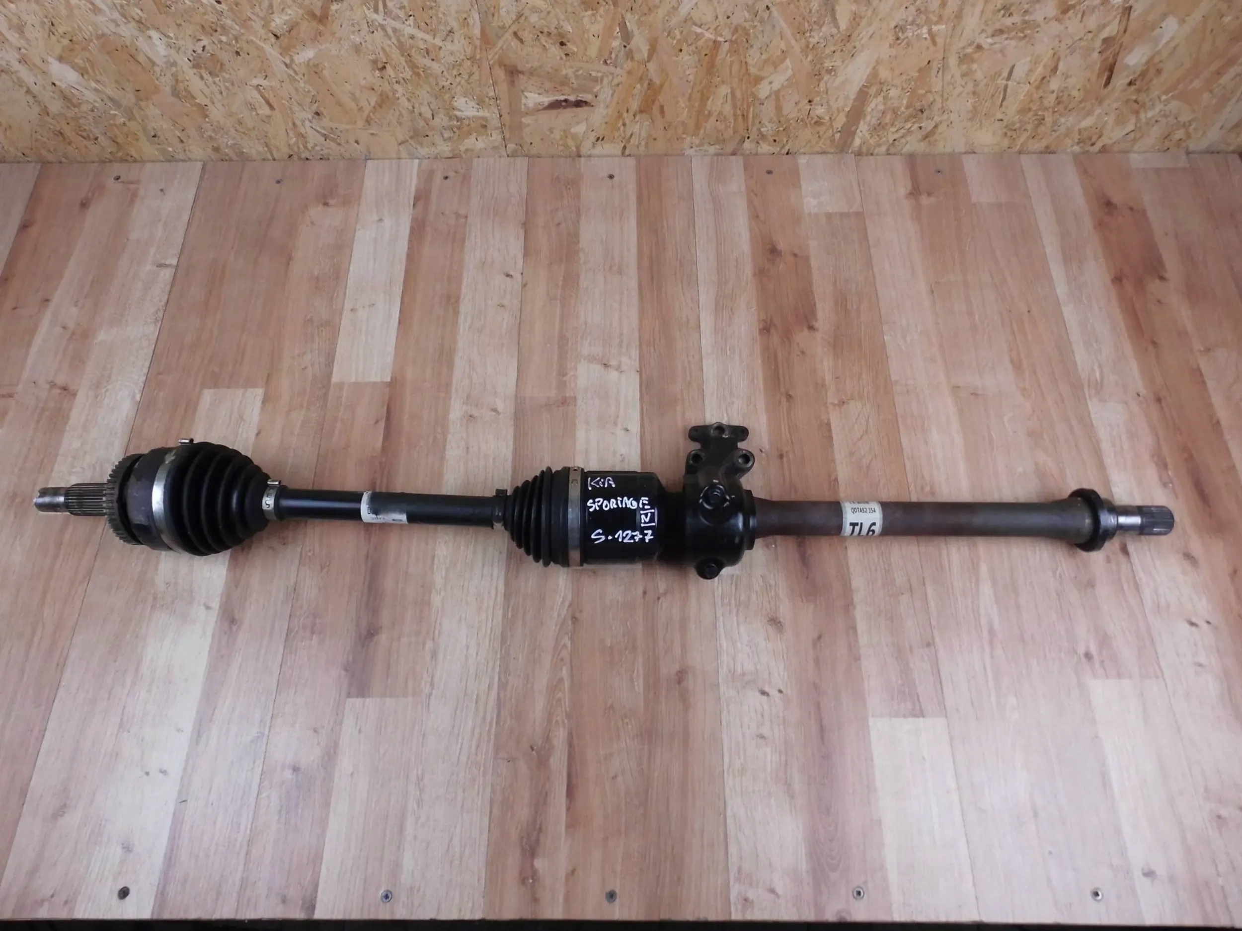 KIA Sportage IV 1.6 T-GDI 4x4 AUTOMAT semi-axis right front front right