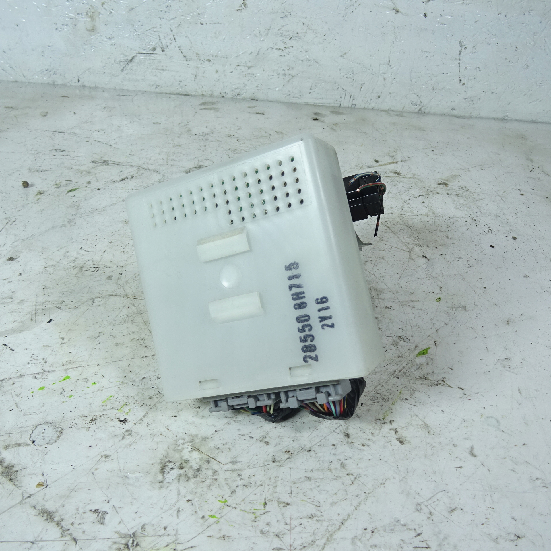 NISSAN X-TRAIL Module Central de la serrure 28550-8H715