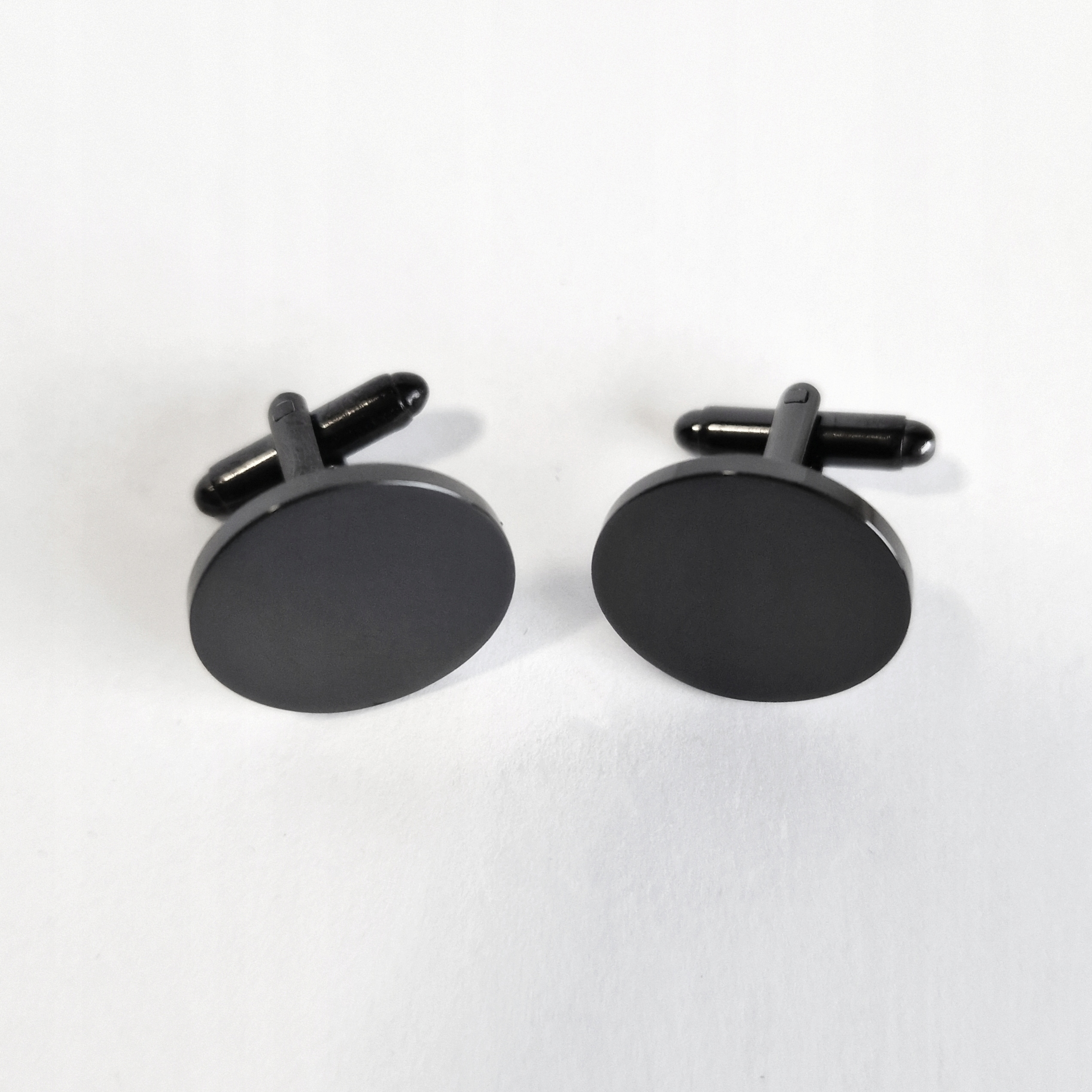 SPINKI DO MANKIETÓW KOSZULI OKRĄGŁE CZARNE STAL Marka bez marki