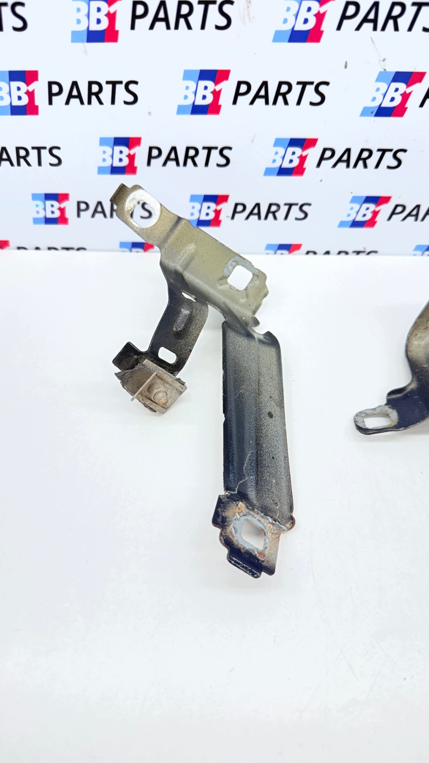 BMW F20 console holder brackets left KPL 475 BLACK SAPPHIRE METALLIC