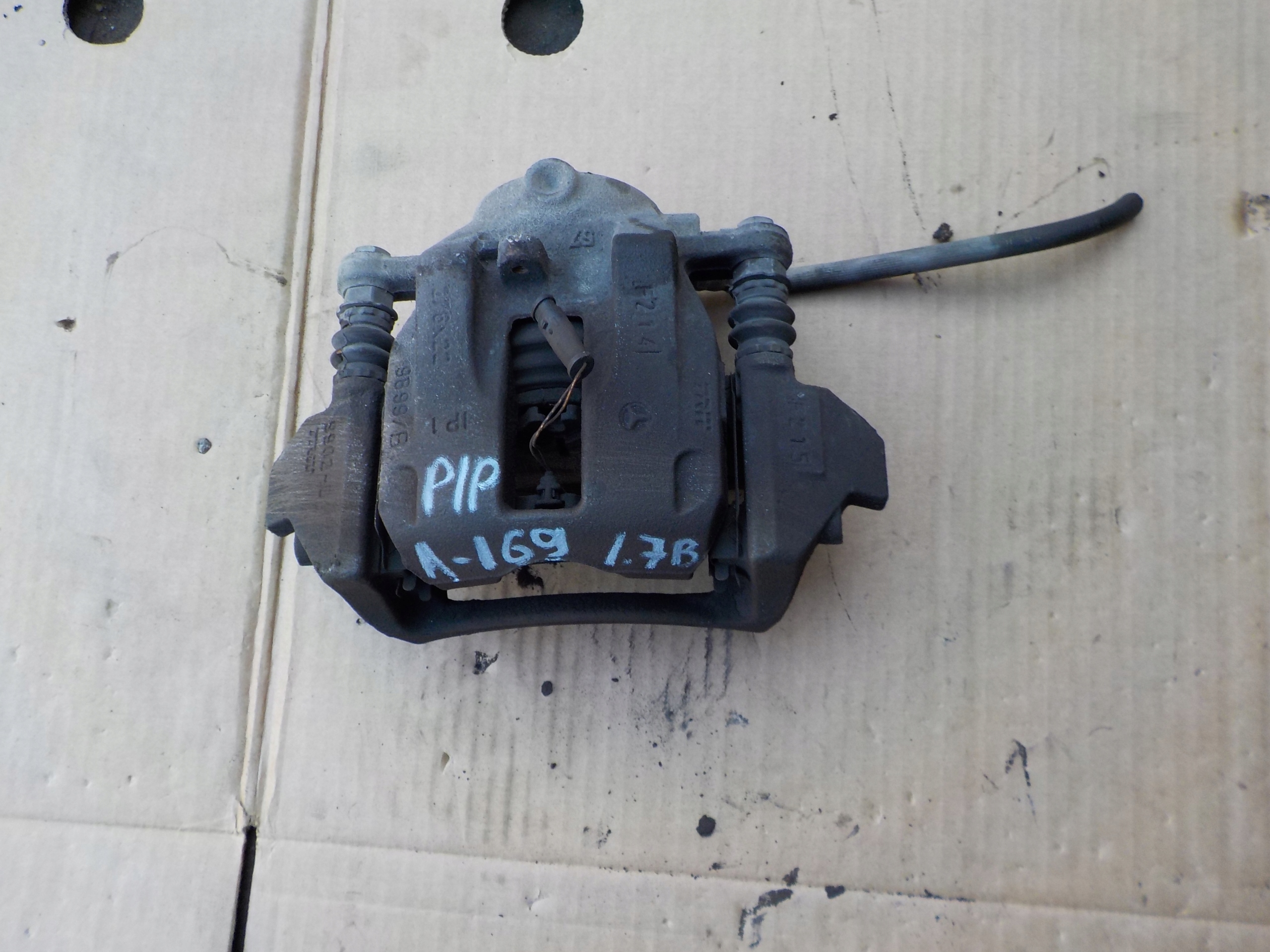 caliper brake right front mercedes w169 1,7 B 2006r