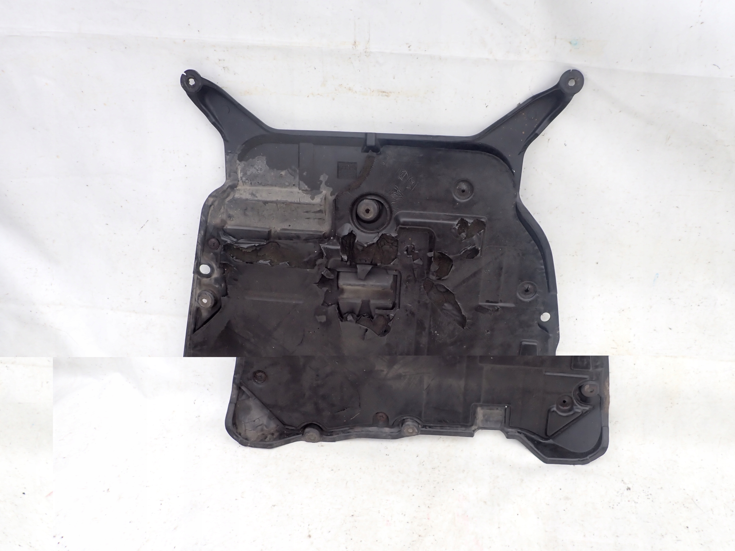 VOLVO abdeckung Blende Abdeckung DES MOTORS 8634459 2.4D