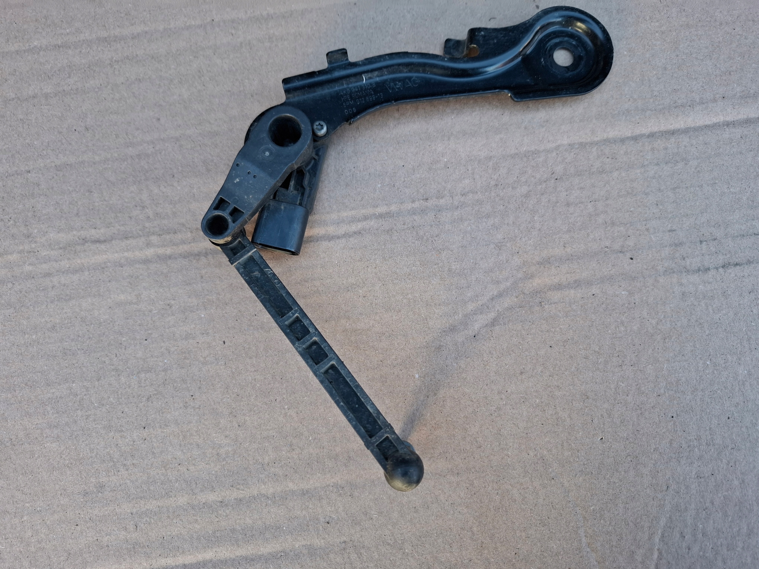 Audi A6 C8 23r Sensor POZIOMOWANIA Leuchten heck rechts 4K0941310B
