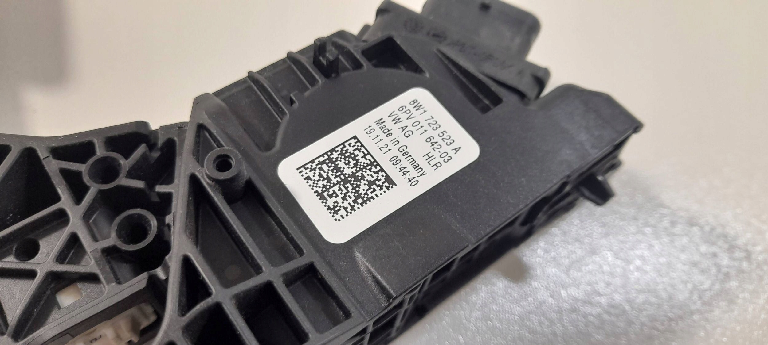 Audi A6 S6 C8 4K accelerator pedal 8W1723523A (T386)