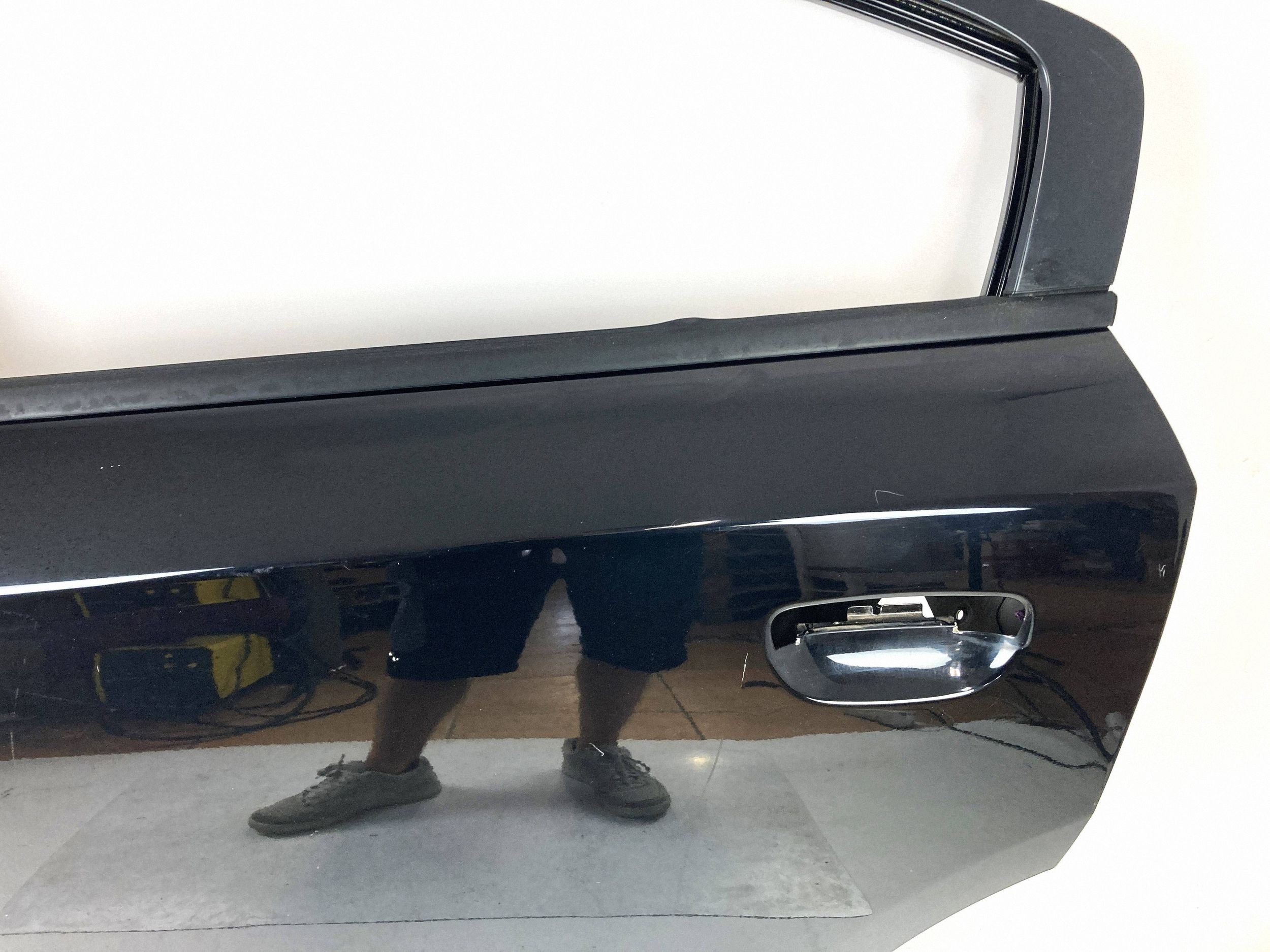 Dodge Charger 2015+ door rear. left rear part left