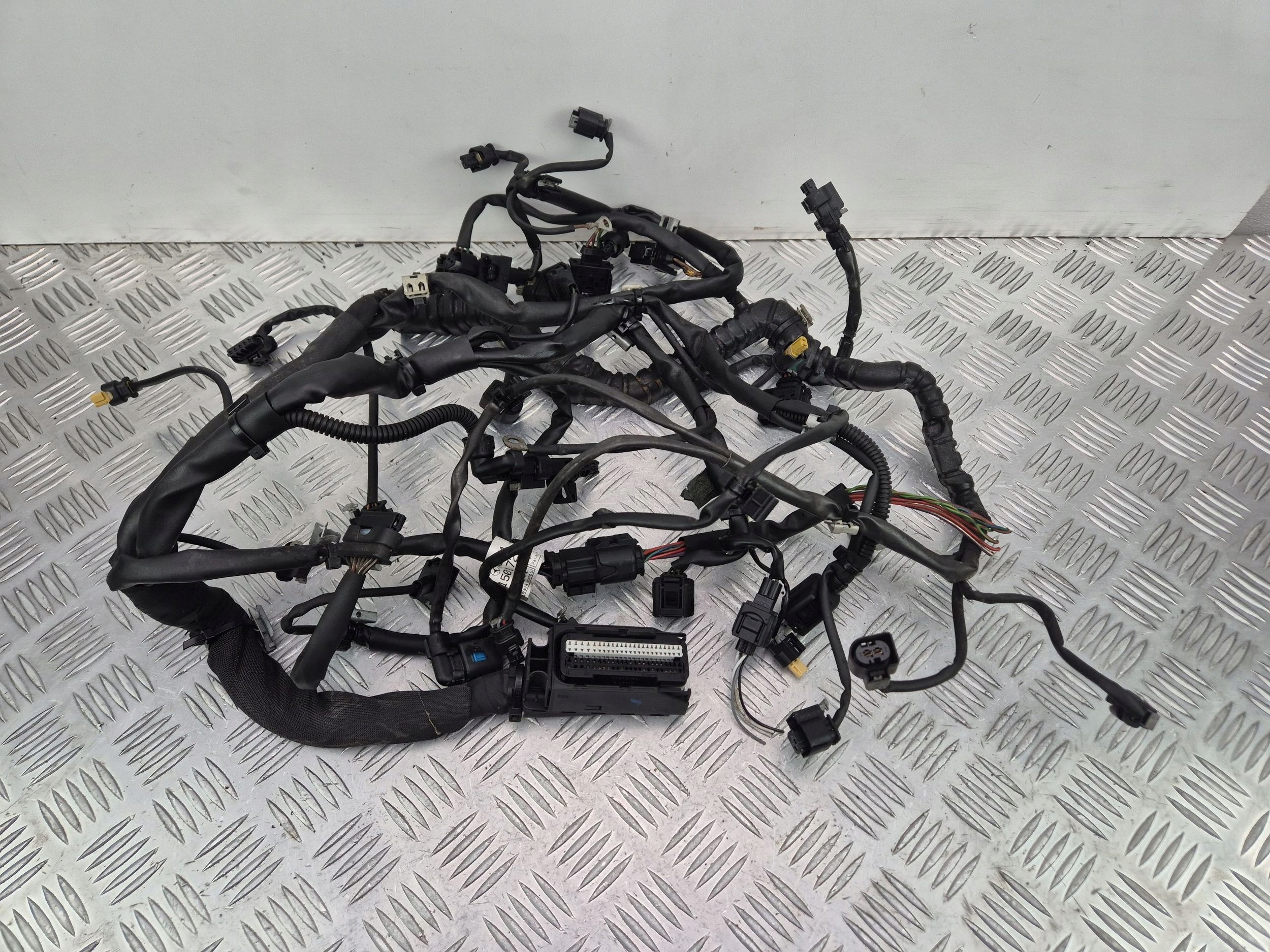 bundle of the engine Mercedes E250 CGI W212 A2711501720 M271.860