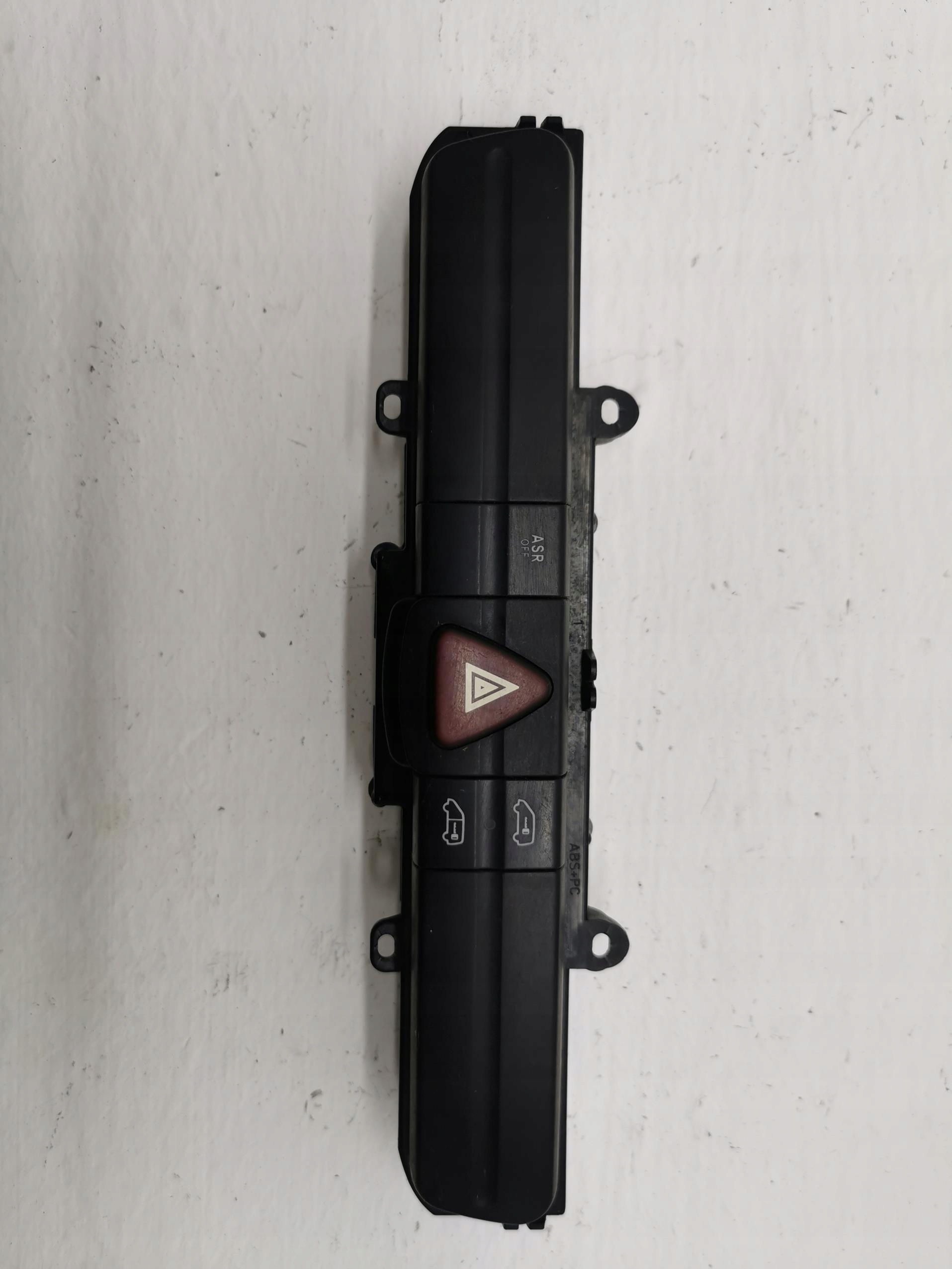PANEL des warnblickschalters MERCEDES SPRINTER W906 9065454107