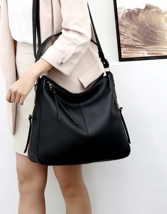 Torebka Skórzana Damska Czarna Miejska Pojemna A4 Styl miejski