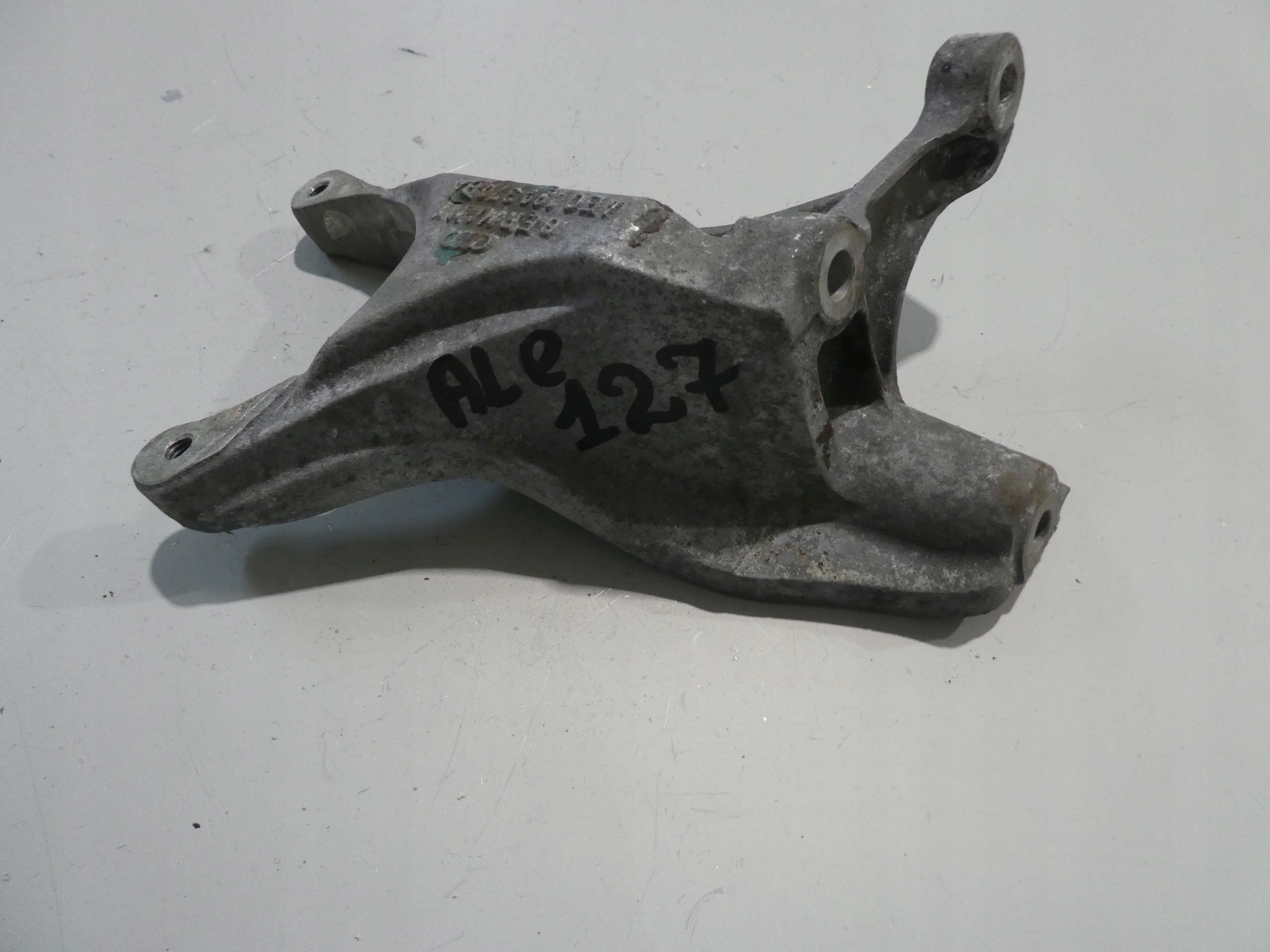 bearing engine mount and A8 D3 4E0199370BA